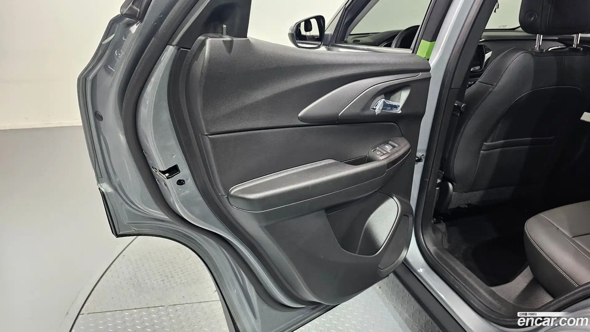 Trailblazer Chevrolet 2023.4-INNER-035
