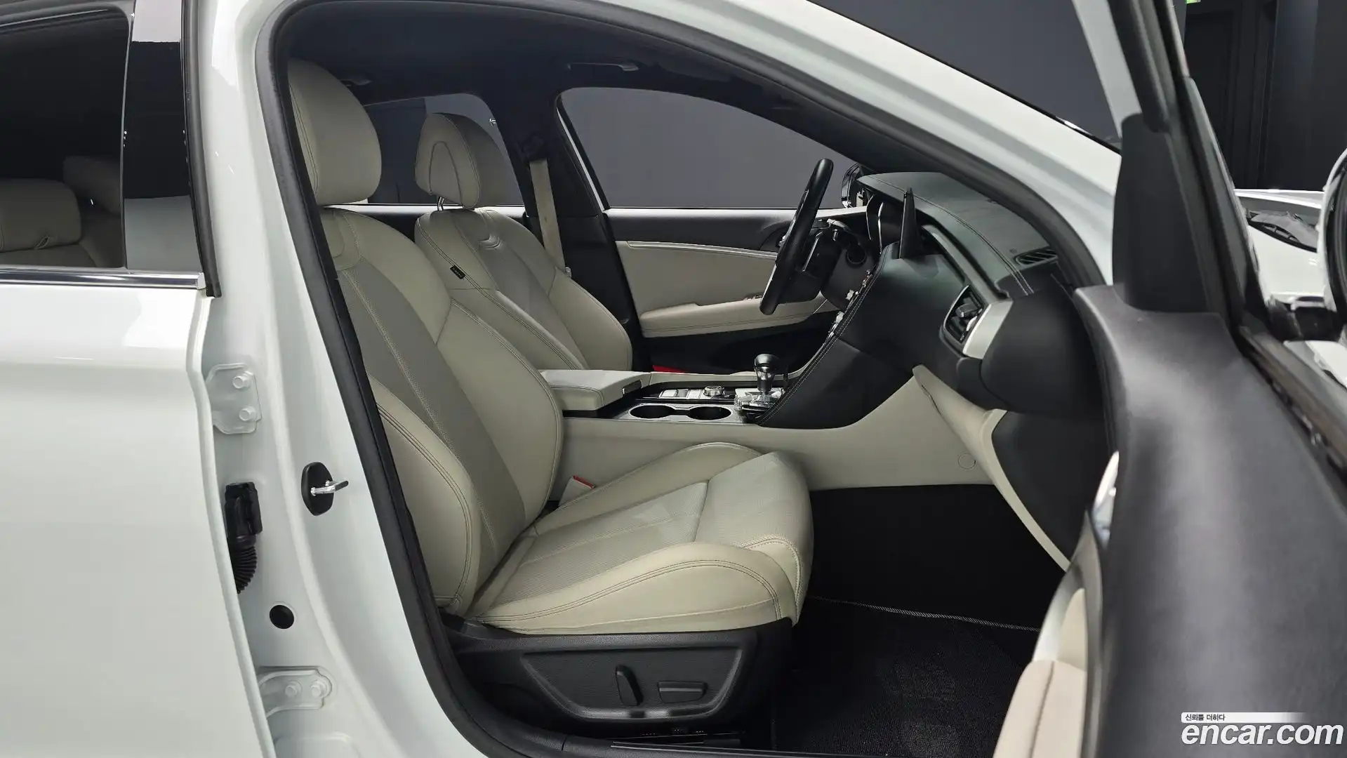 G70 Genesis 2022.6-INNER-036