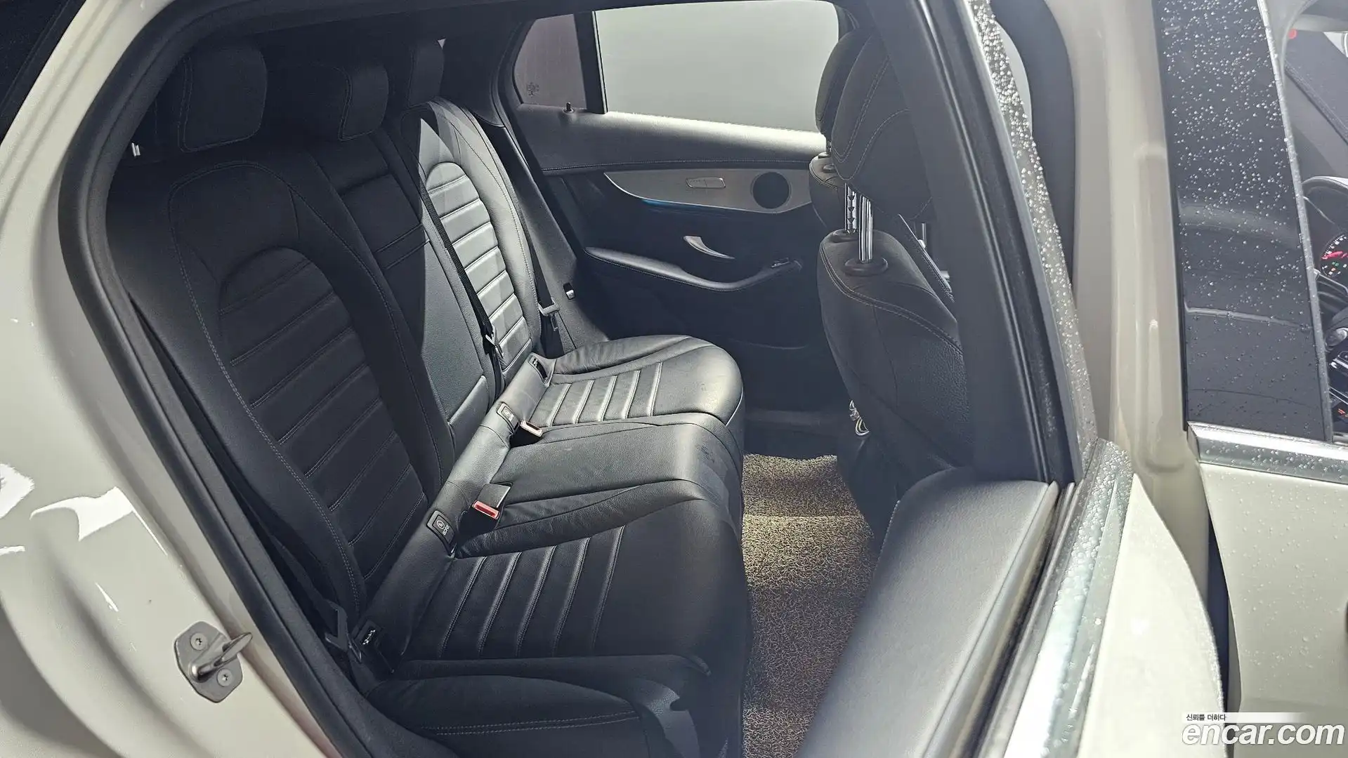 GLC-Class Mercedes-Benz 2018.5-OPTION-015