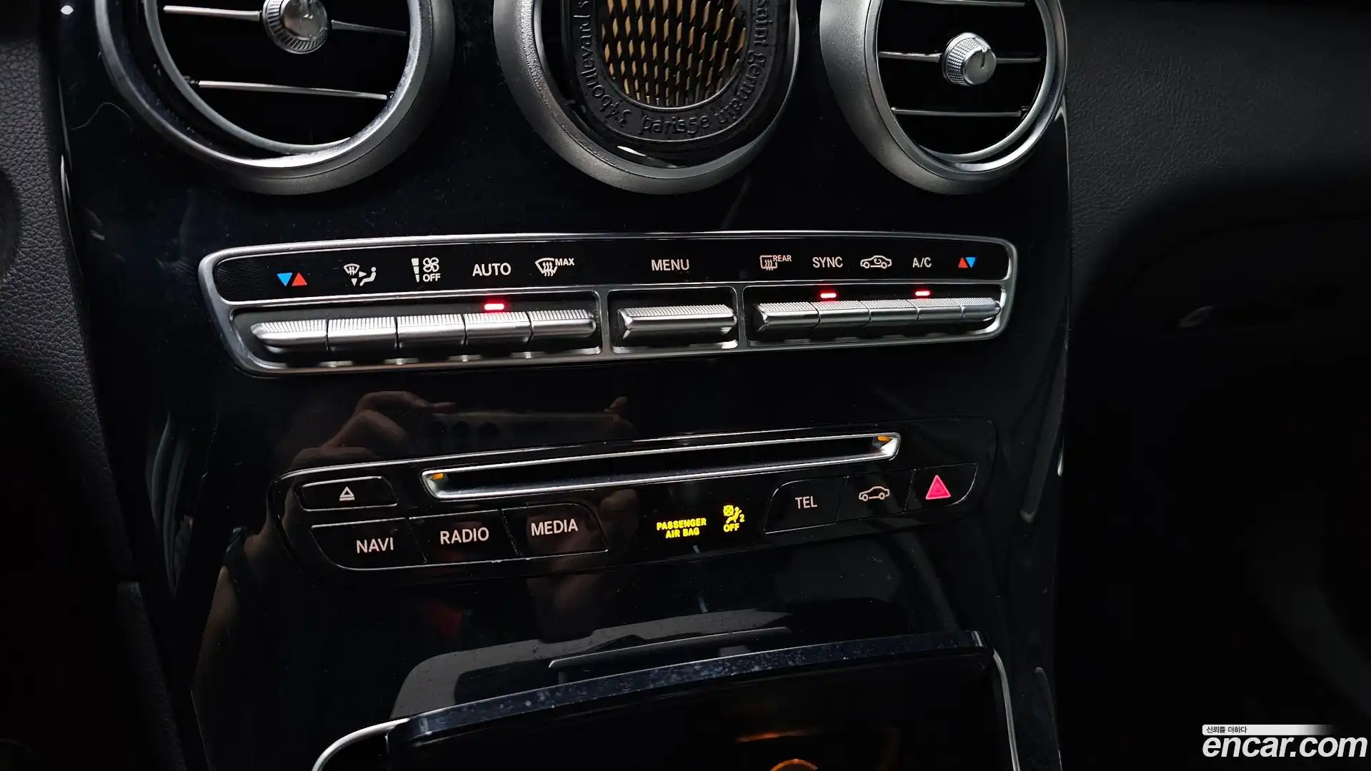 GLC-Class Mercedes-Benz 2018.5-OPTION-021