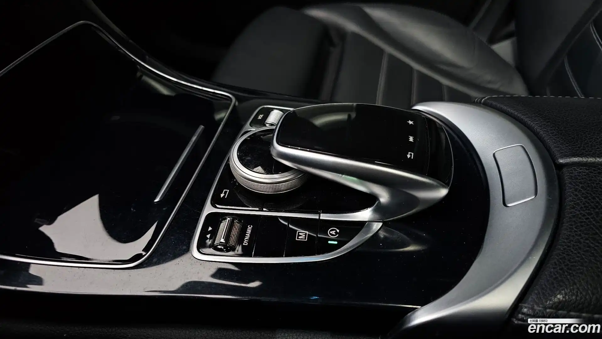 GLC-Class Mercedes-Benz 2018.5-OPTION-023