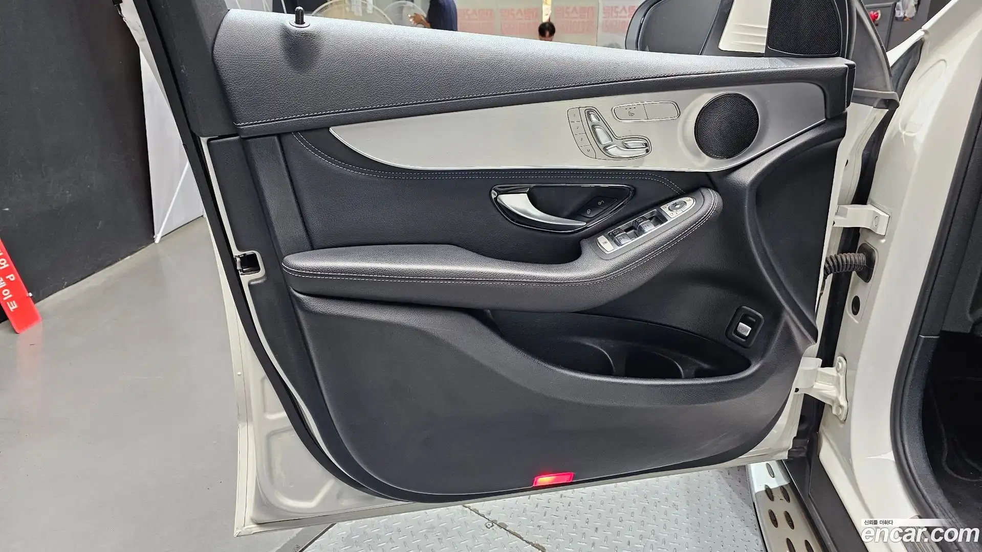 GLC-Class Mercedes-Benz 2018.5-INNER-034