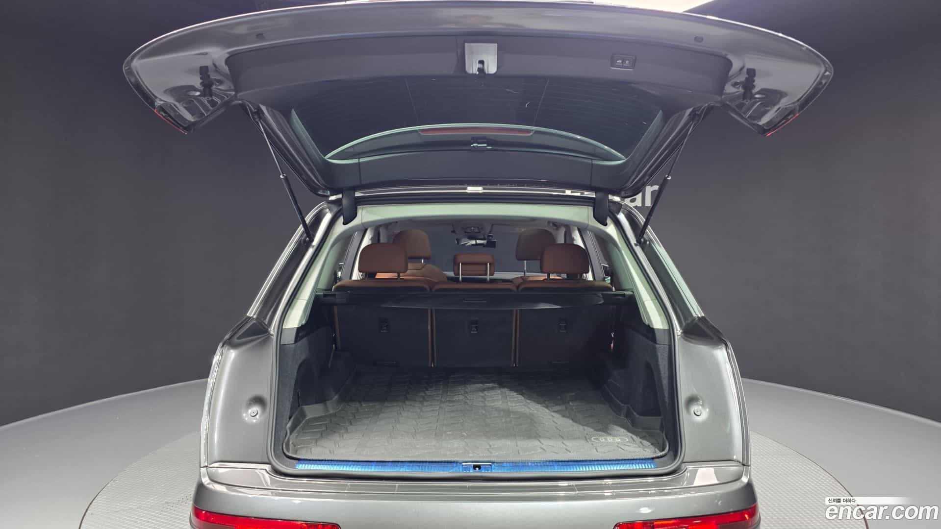 Q7 Audi 2021.1-OPTION-024