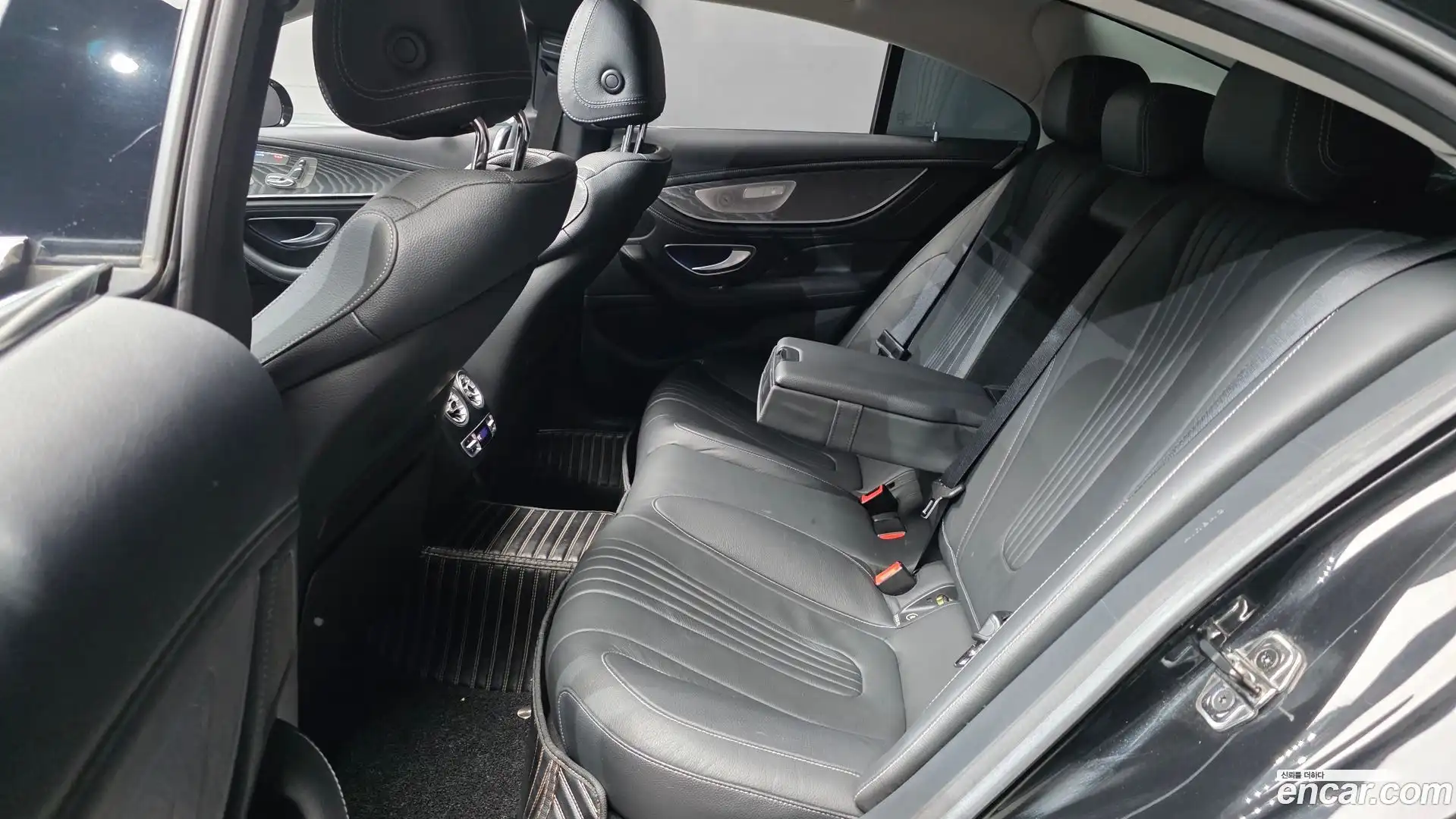 CLS-Class Mercedes-Benz 2019.5-OPTION-016