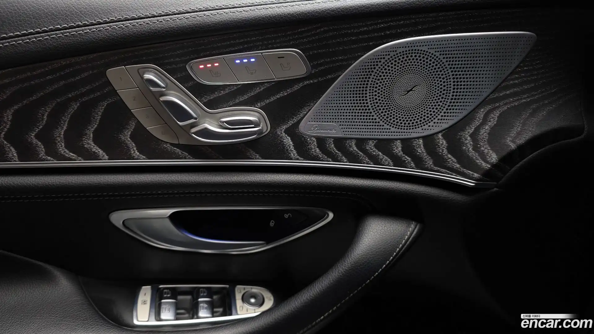 CLS-Class Mercedes-Benz 2019.5-OPTION-023