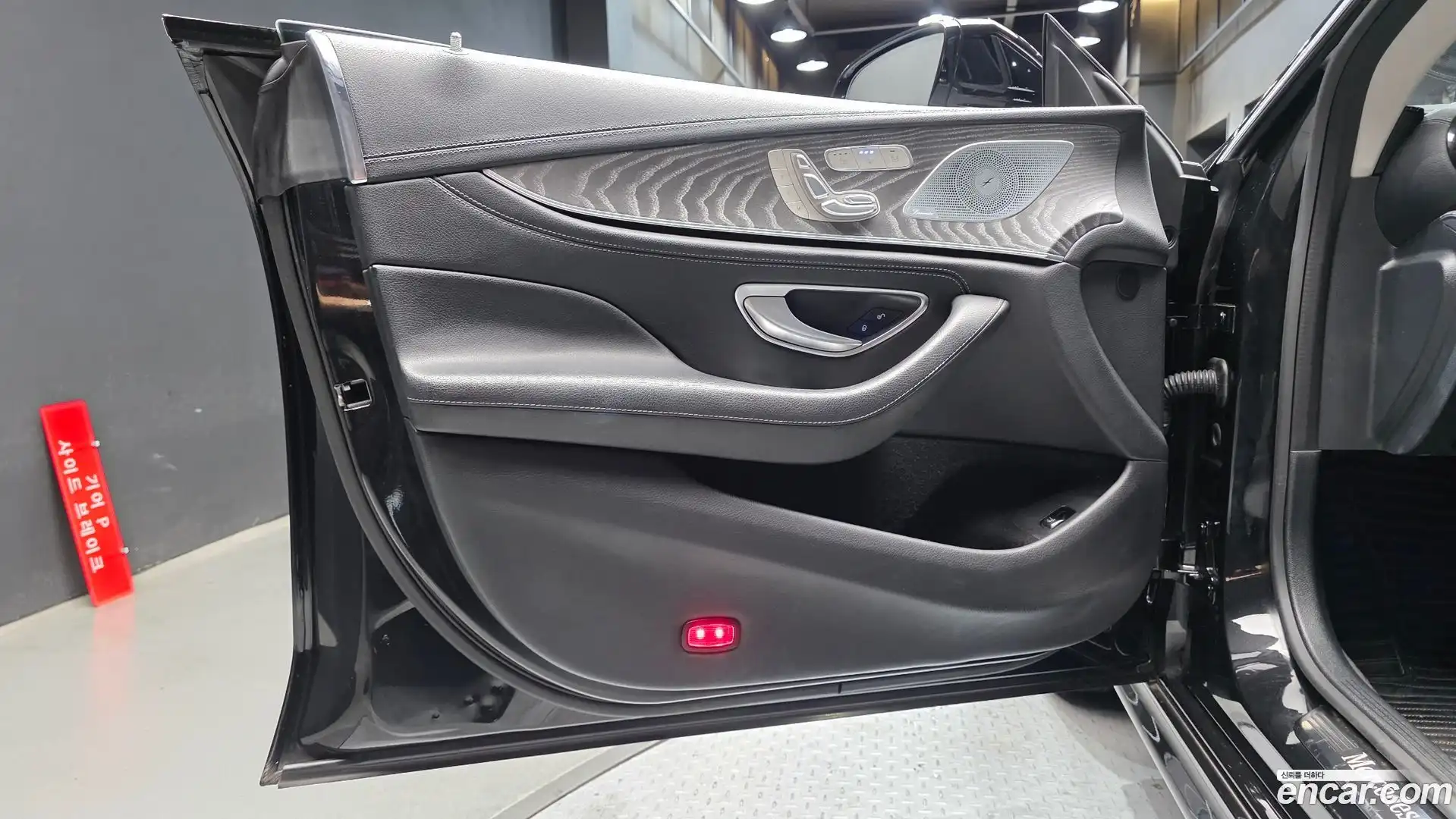 CLS-Class Mercedes-Benz 2019.5-INNER-034