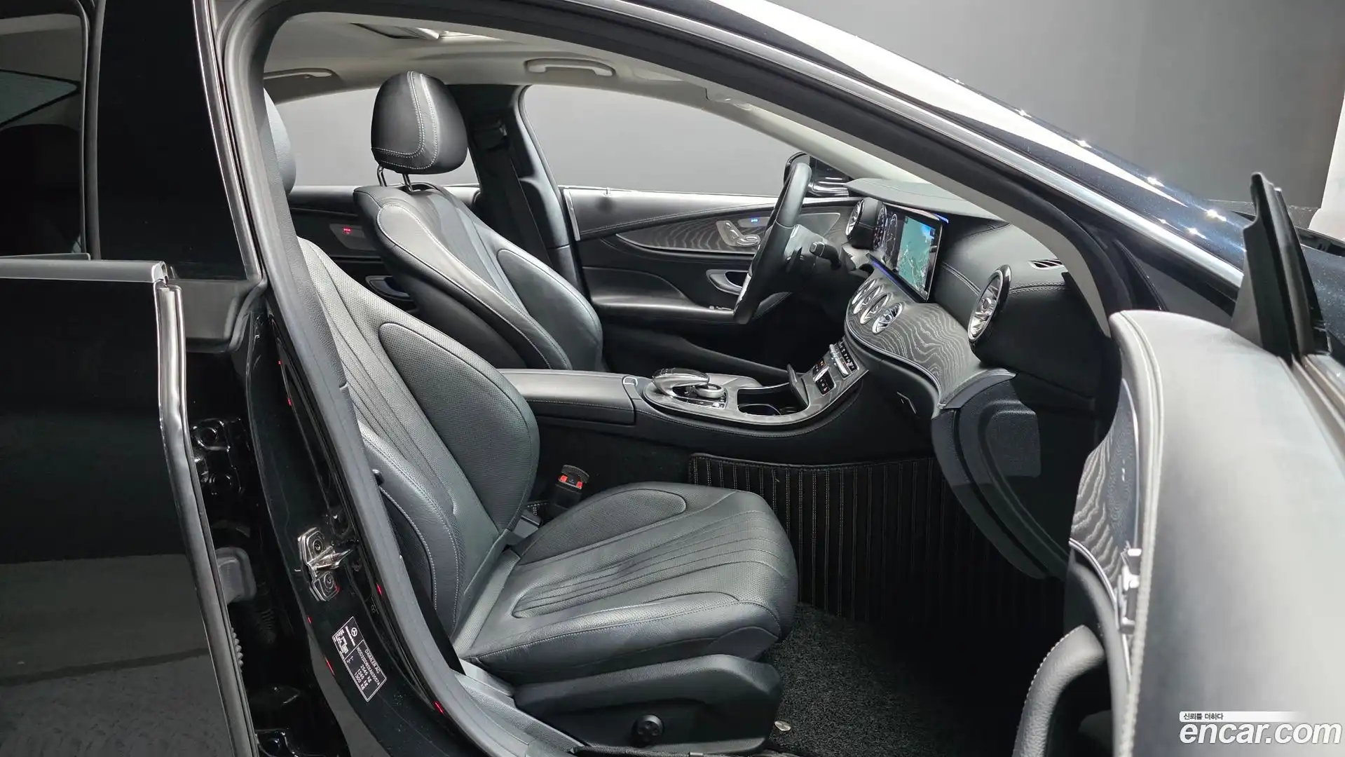 CLS-Class Mercedes-Benz 2019.5-INNER-036