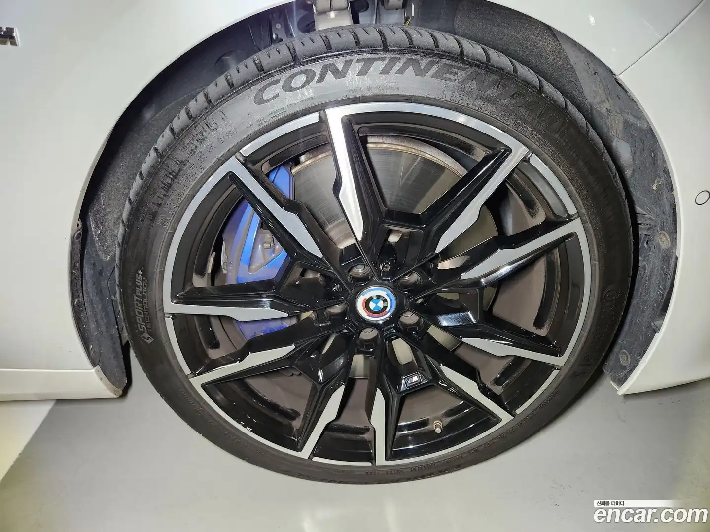 8-Series BMW 2022.9-OPTION-024