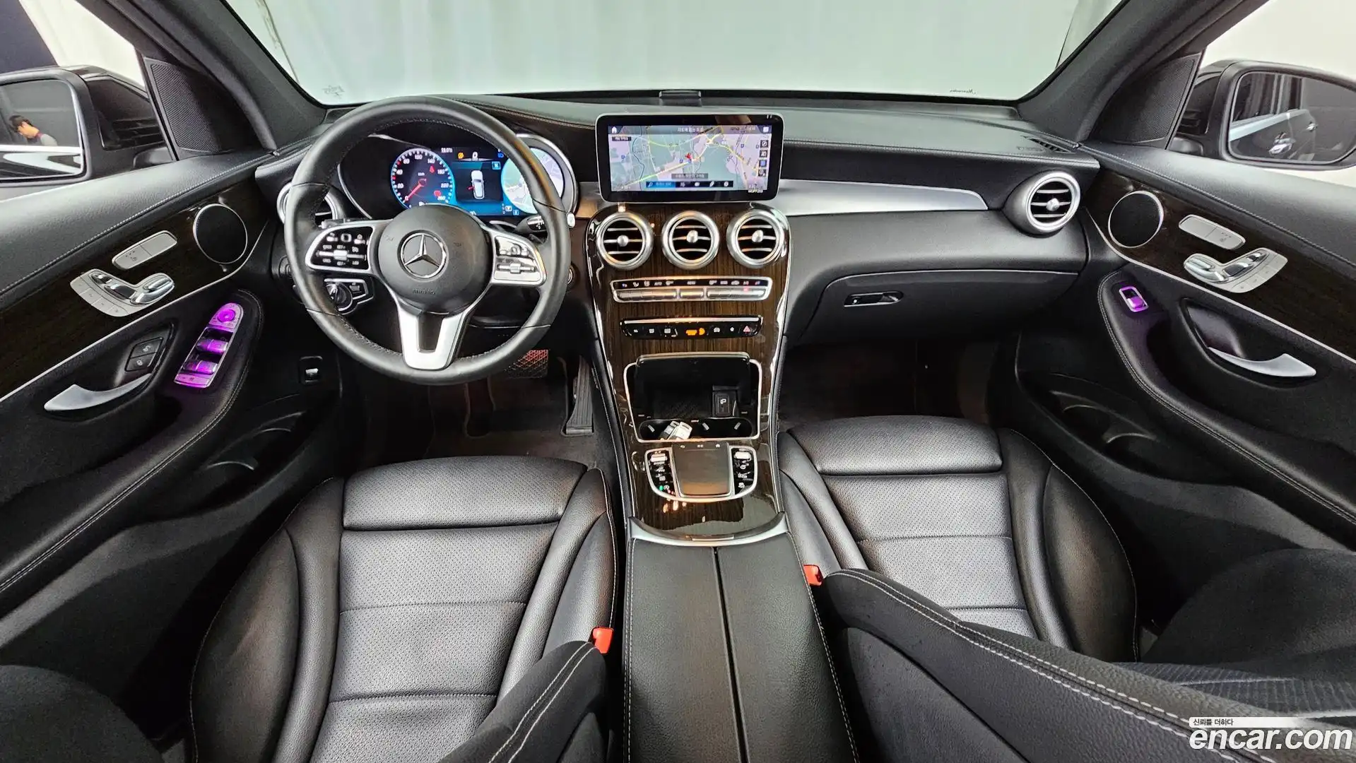 GLC-Class Mercedes-Benz 2020.5-INNER-007