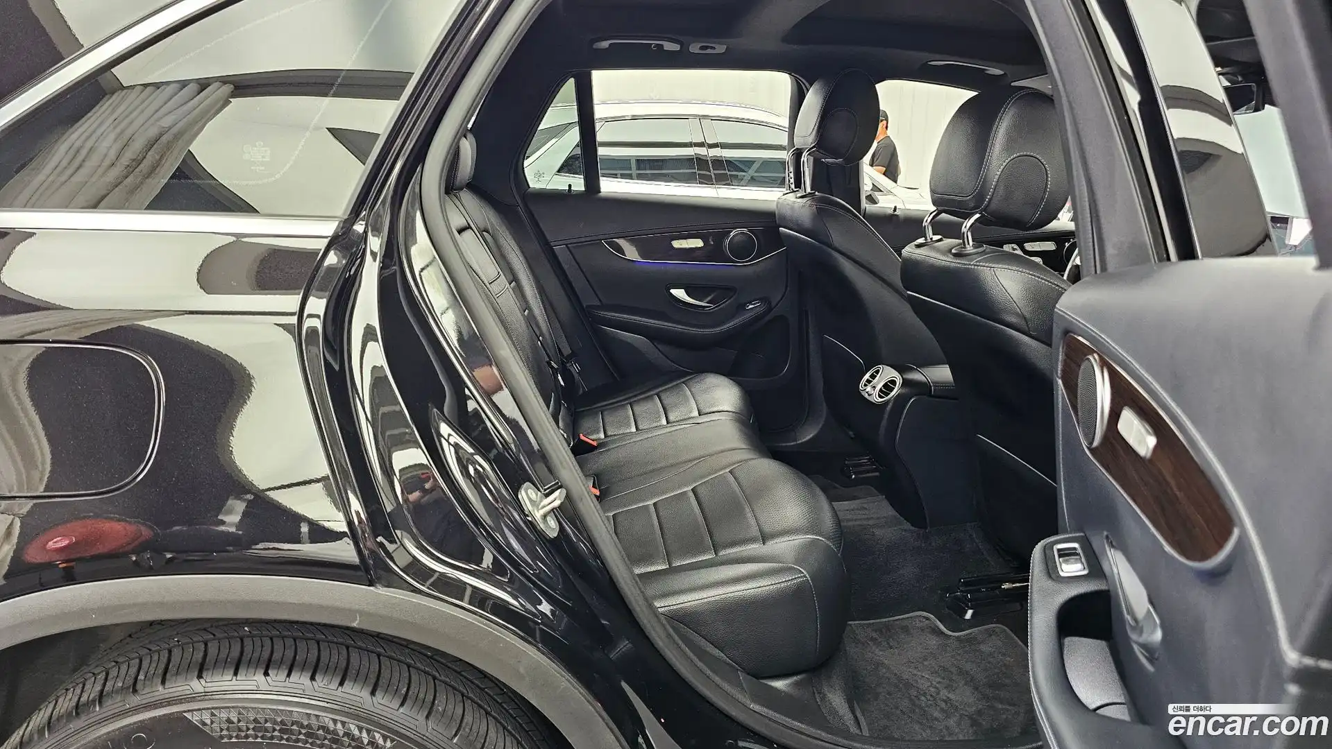 GLC-Class Mercedes-Benz 2020.5-OPTION-016