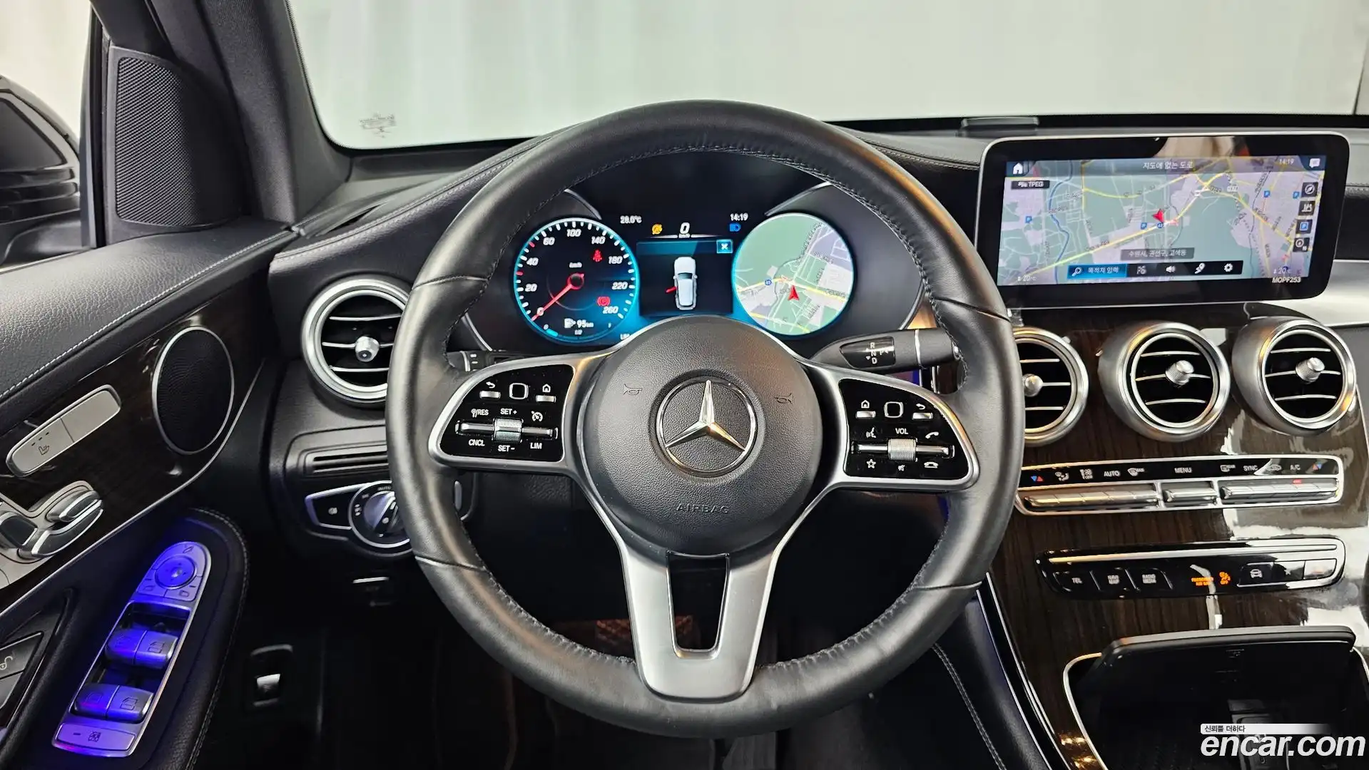 GLC-Class Mercedes-Benz 2020.5-OPTION-017