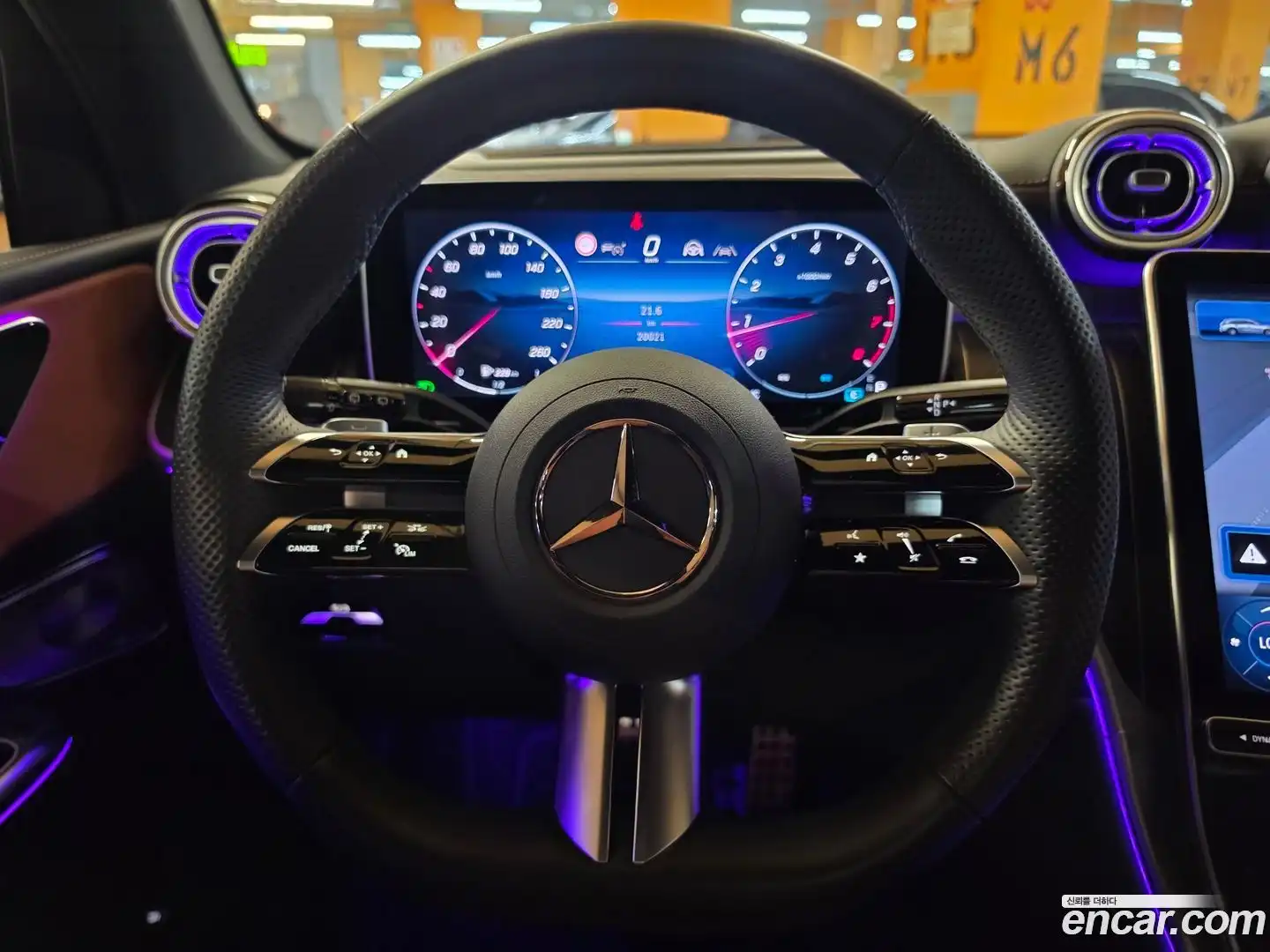 GLC-Class Mercedes-Benz 2025.2-OPTION-017
