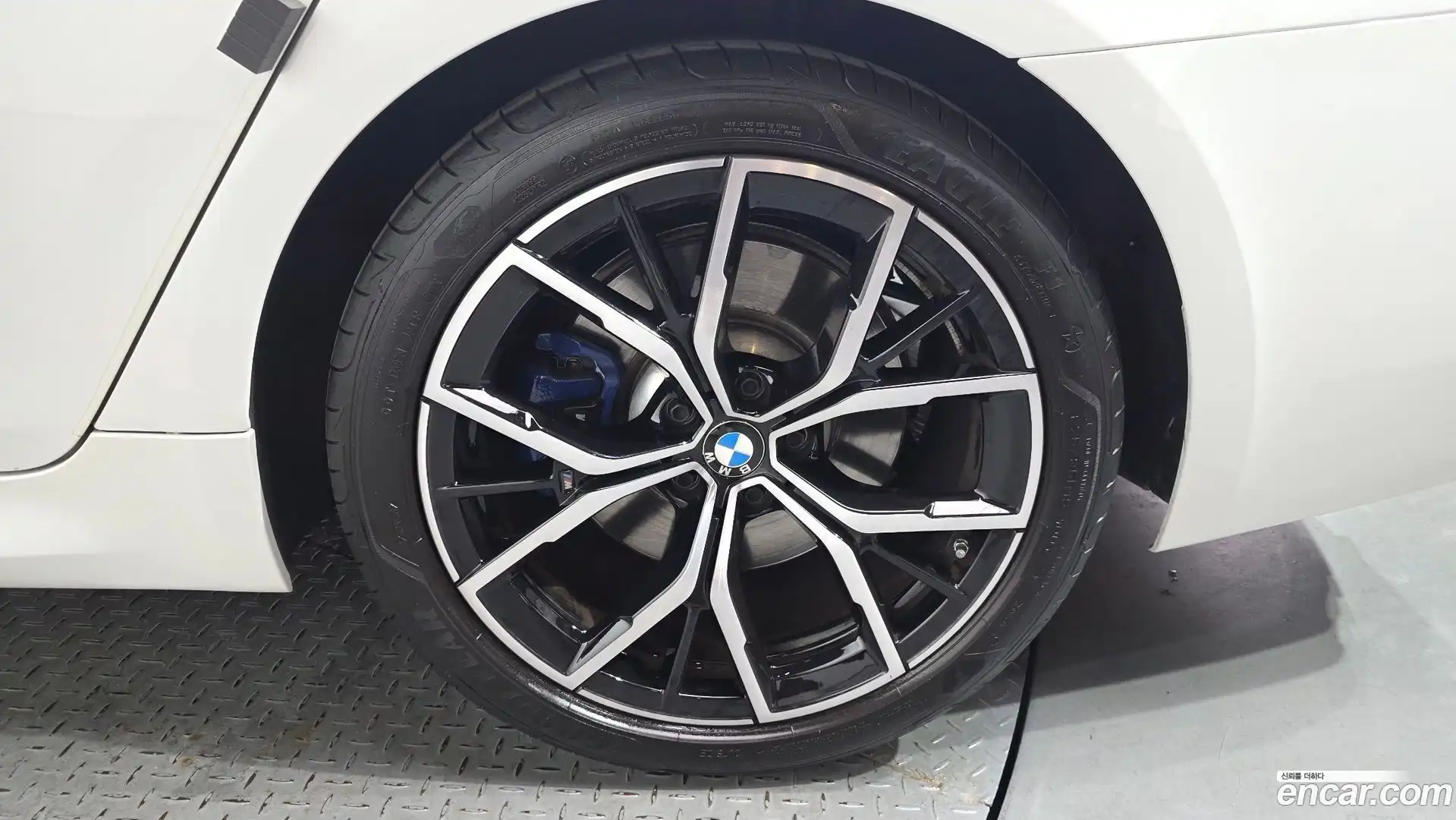 5-Series BMW 2022.2-OUTER-031