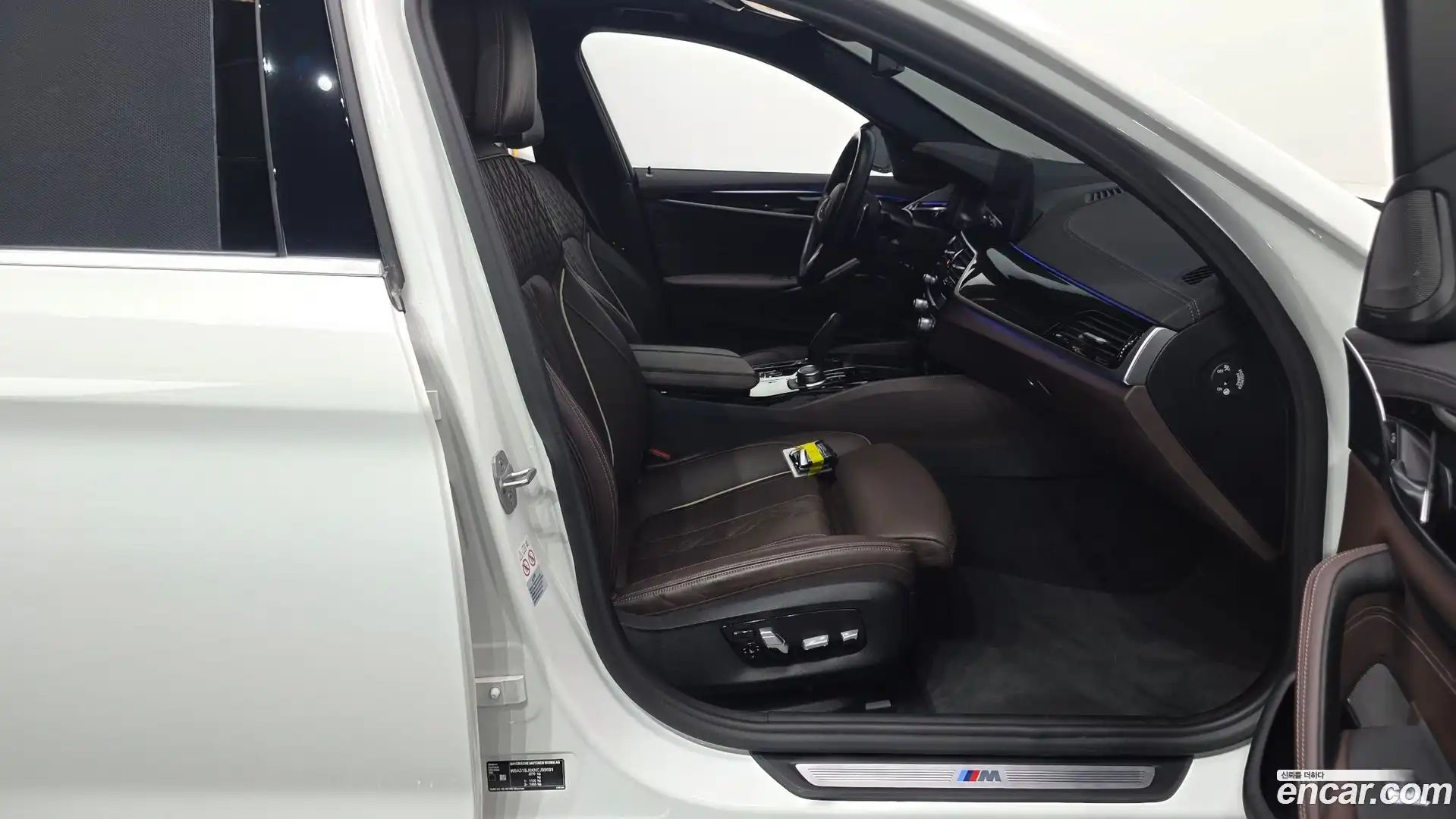 5-Series BMW 2022.2-INNER-036