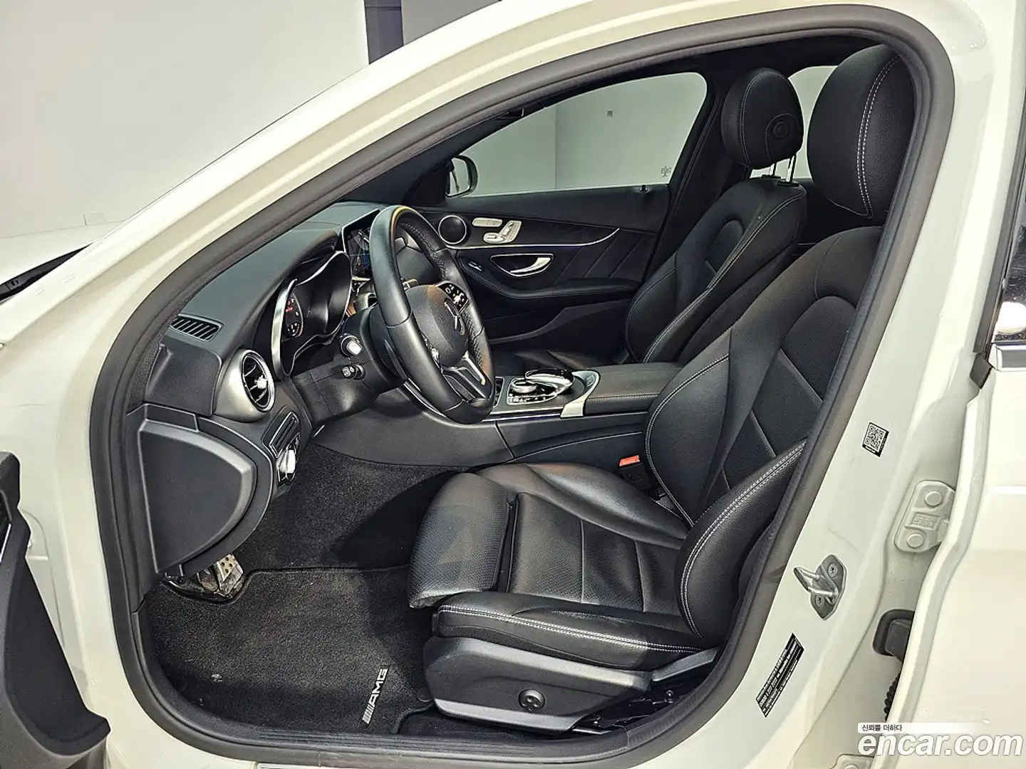 C-Class Mercedes-Benz 2019.4-INNER-008