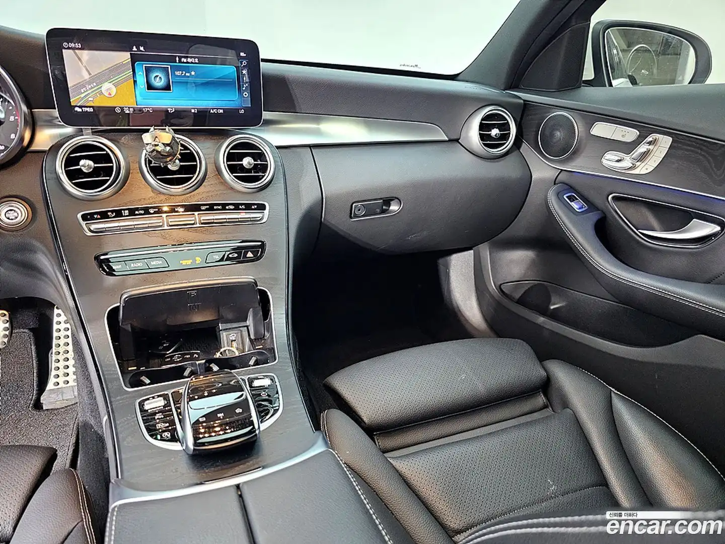 C-Class Mercedes-Benz 2019.4-INNER-010