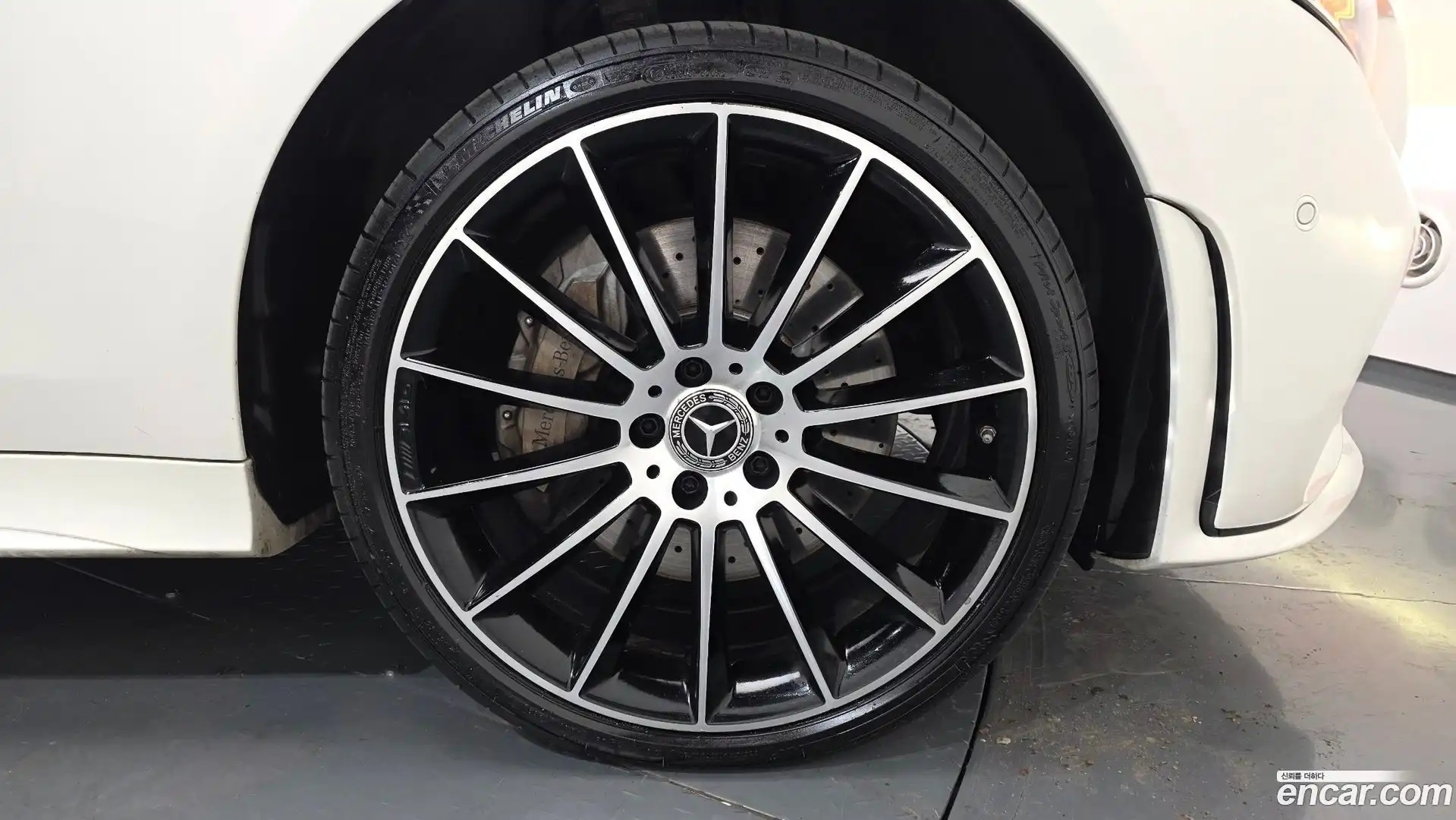 CLS-Class Mercedes-Benz 2018.10-OUTER-031