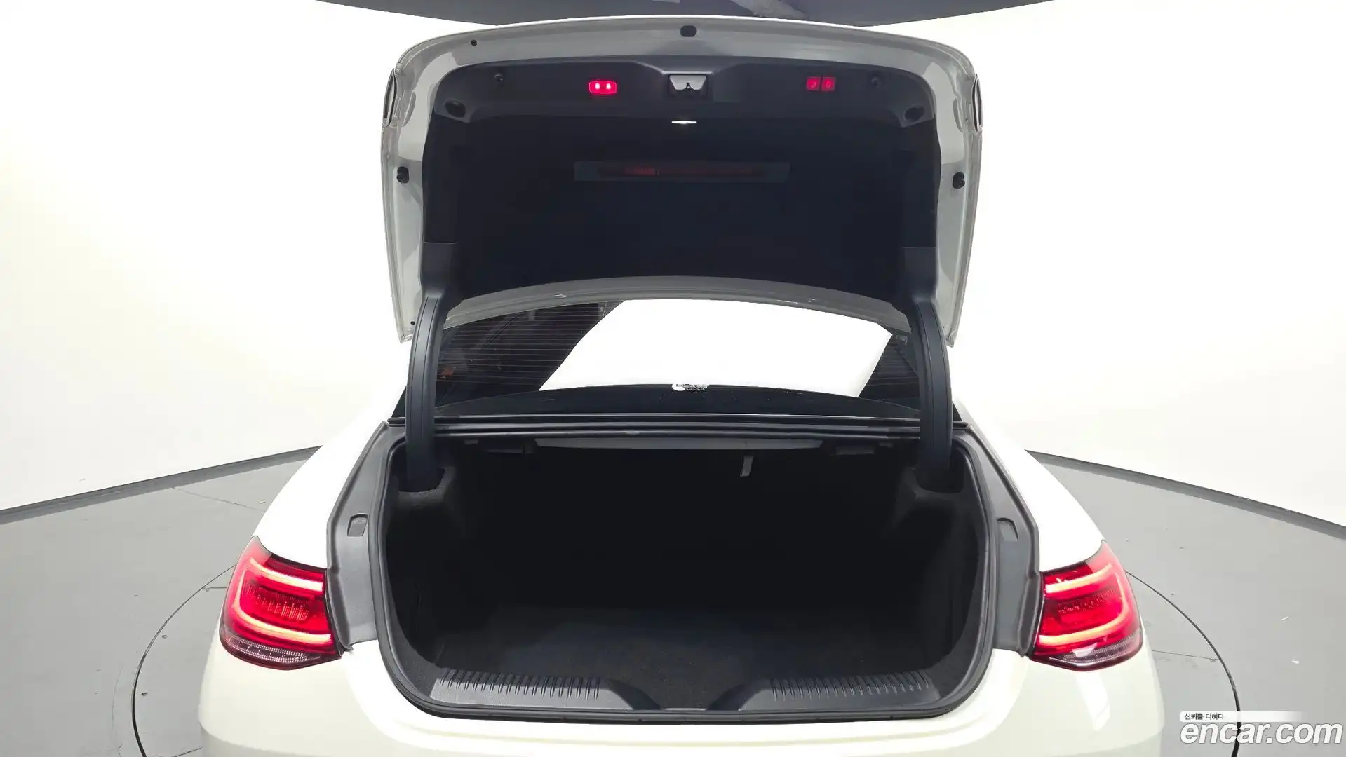 CLS-Class Mercedes-Benz 2018.10-OPTION-047