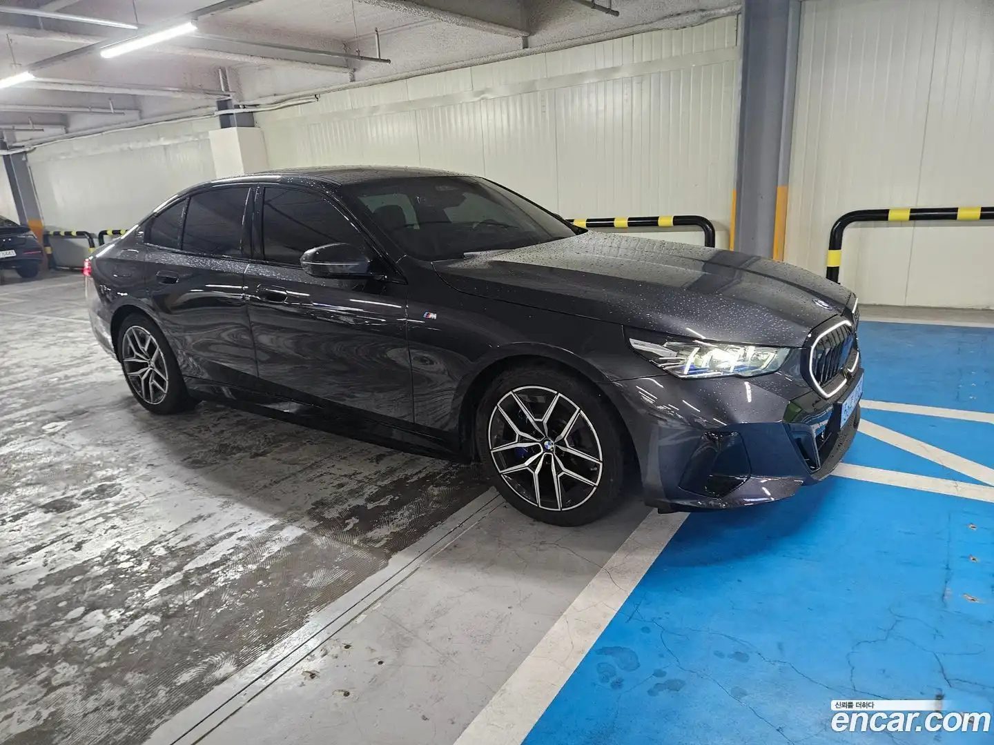 i5 BMW 2025.11-OUTER-003