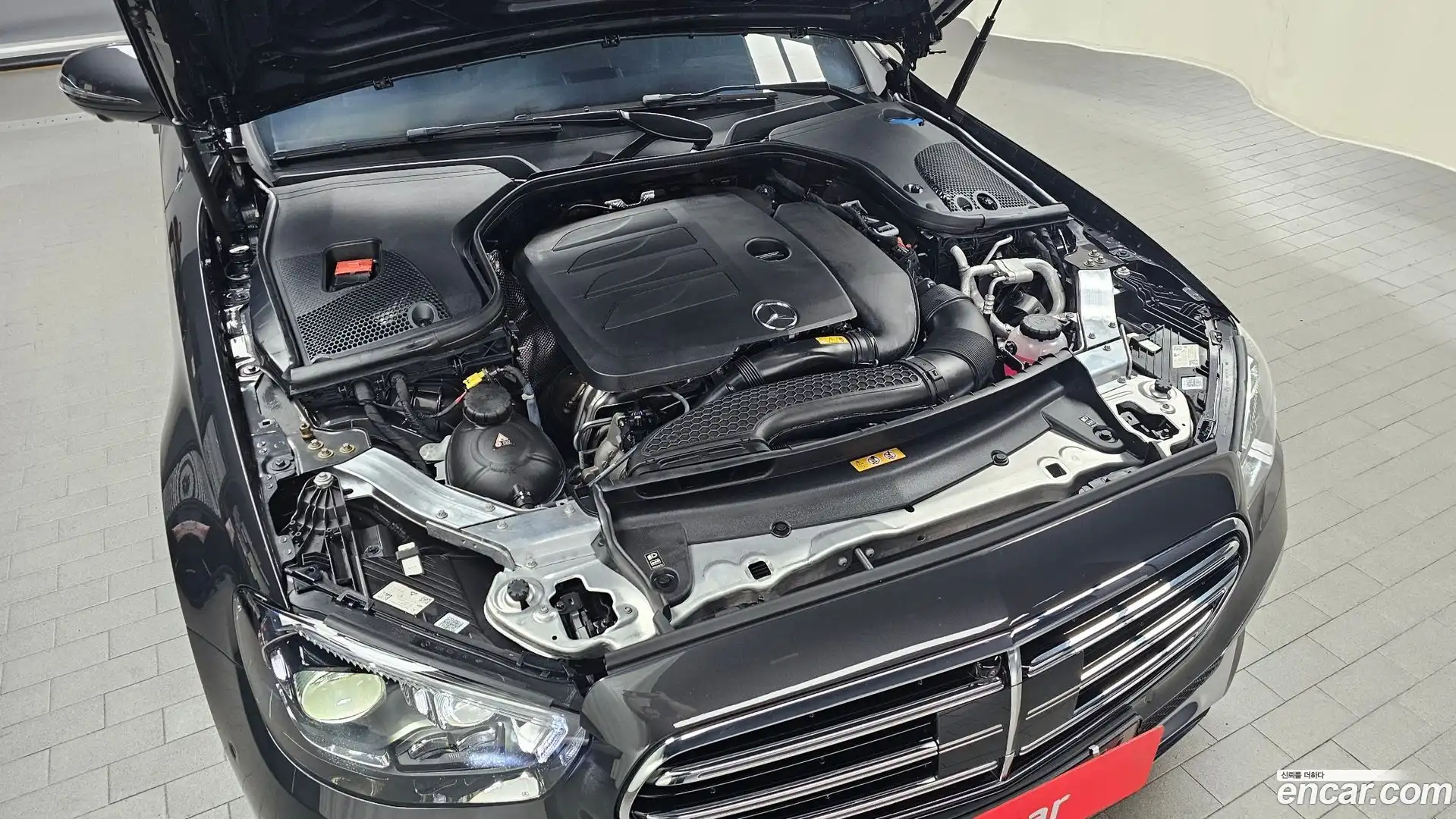 E-Class Mercedes-Benz 2023.8-OUTER-006
