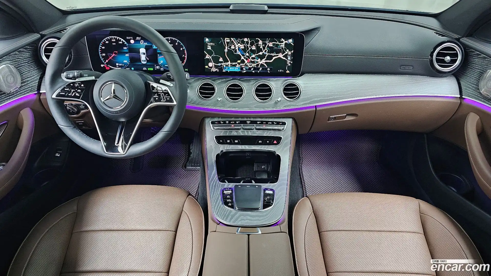 E-Class Mercedes-Benz 2023.8-INNER-007
