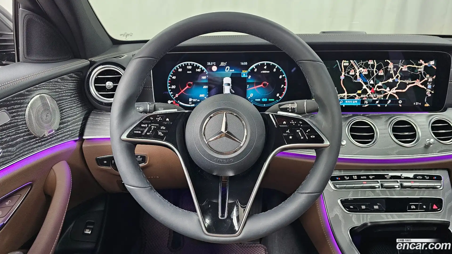 E-Class Mercedes-Benz 2023.8-OPTION-017