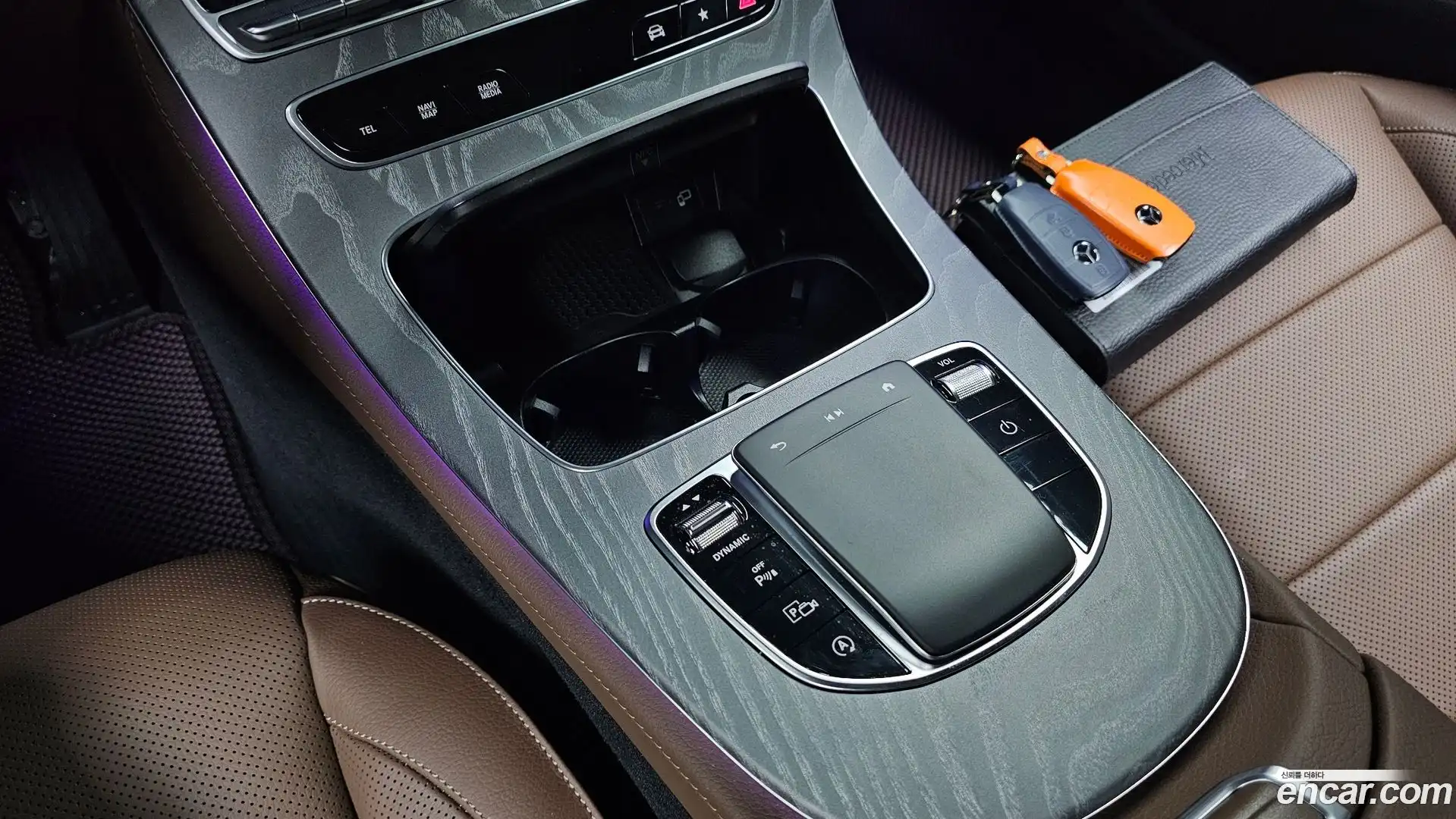 E-Class Mercedes-Benz 2023.8-OPTION-021