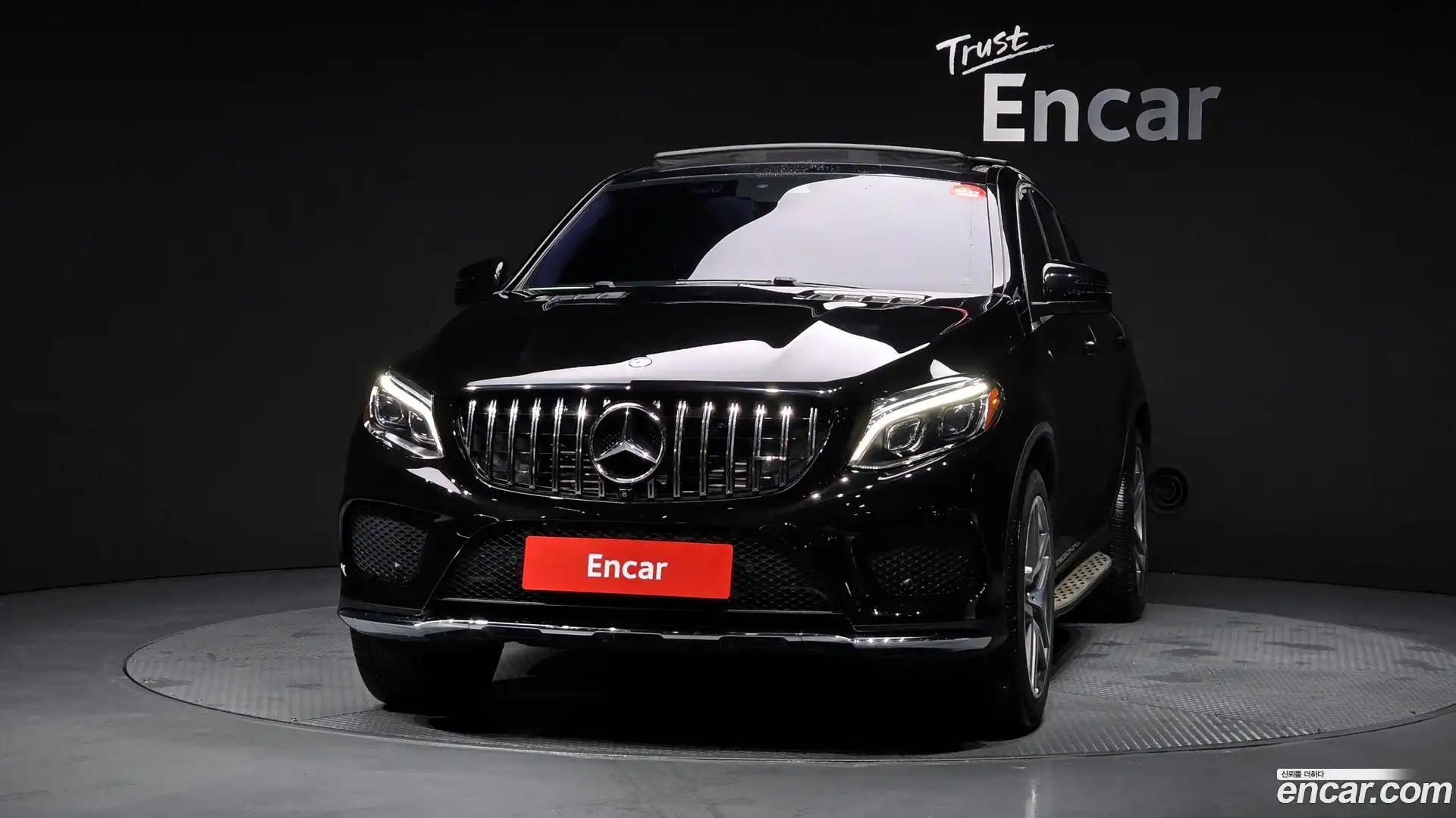 GLE-Class Mercedes-Benz 2017.4-OUTER-003