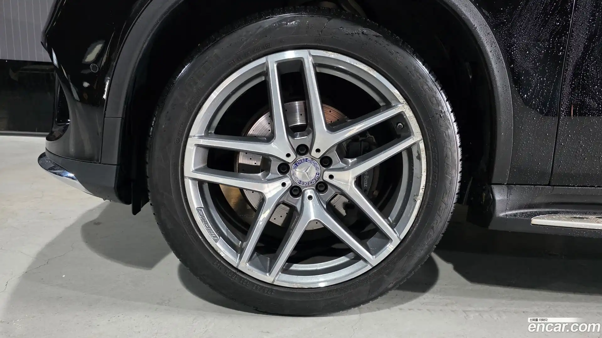 GLE-Class Mercedes-Benz 2017.4-OUTER-005