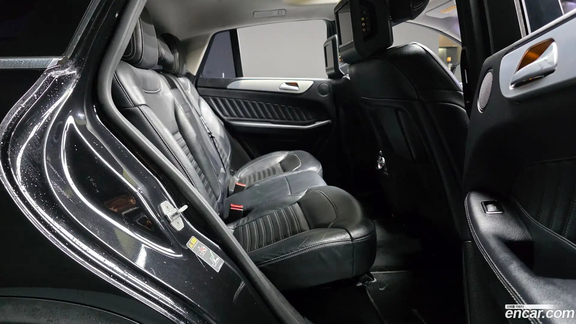 GLE-Class Mercedes-Benz 2017.4-OPTION-015