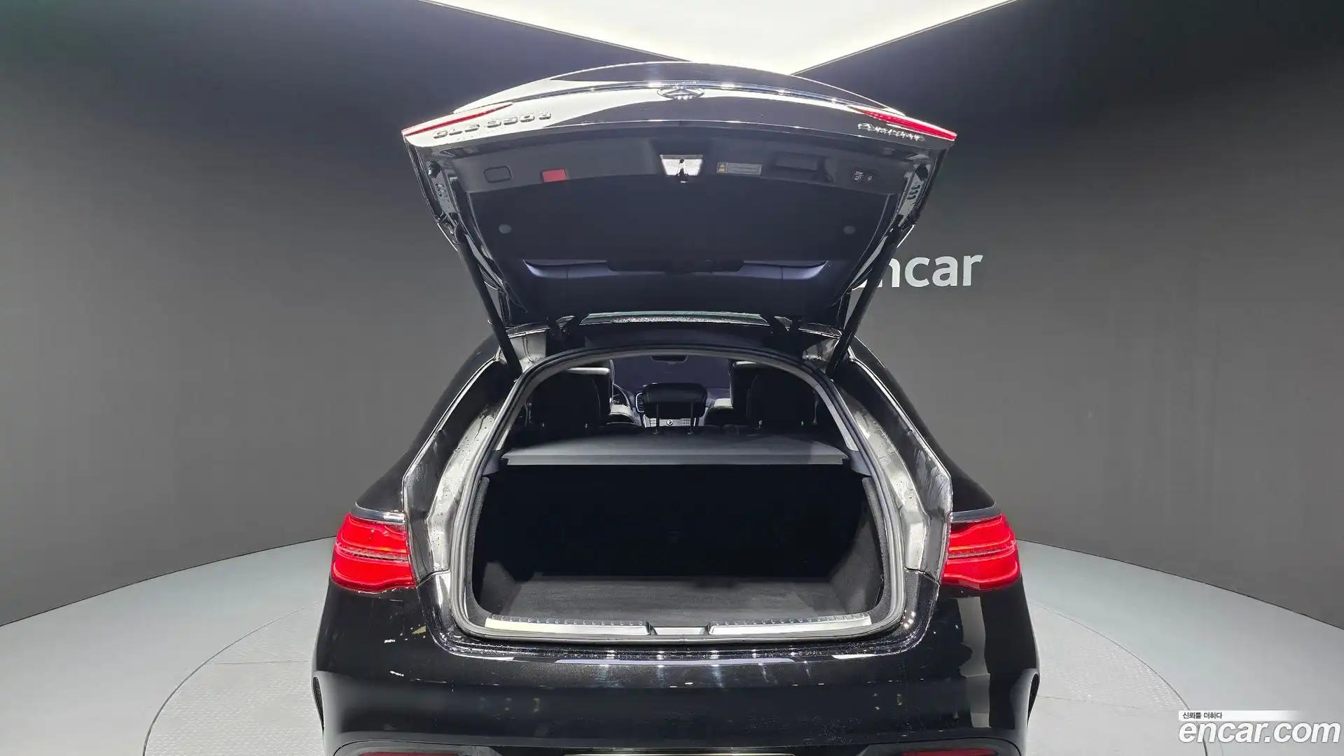 GLE-Class Mercedes-Benz 2017.4-OPTION-024
