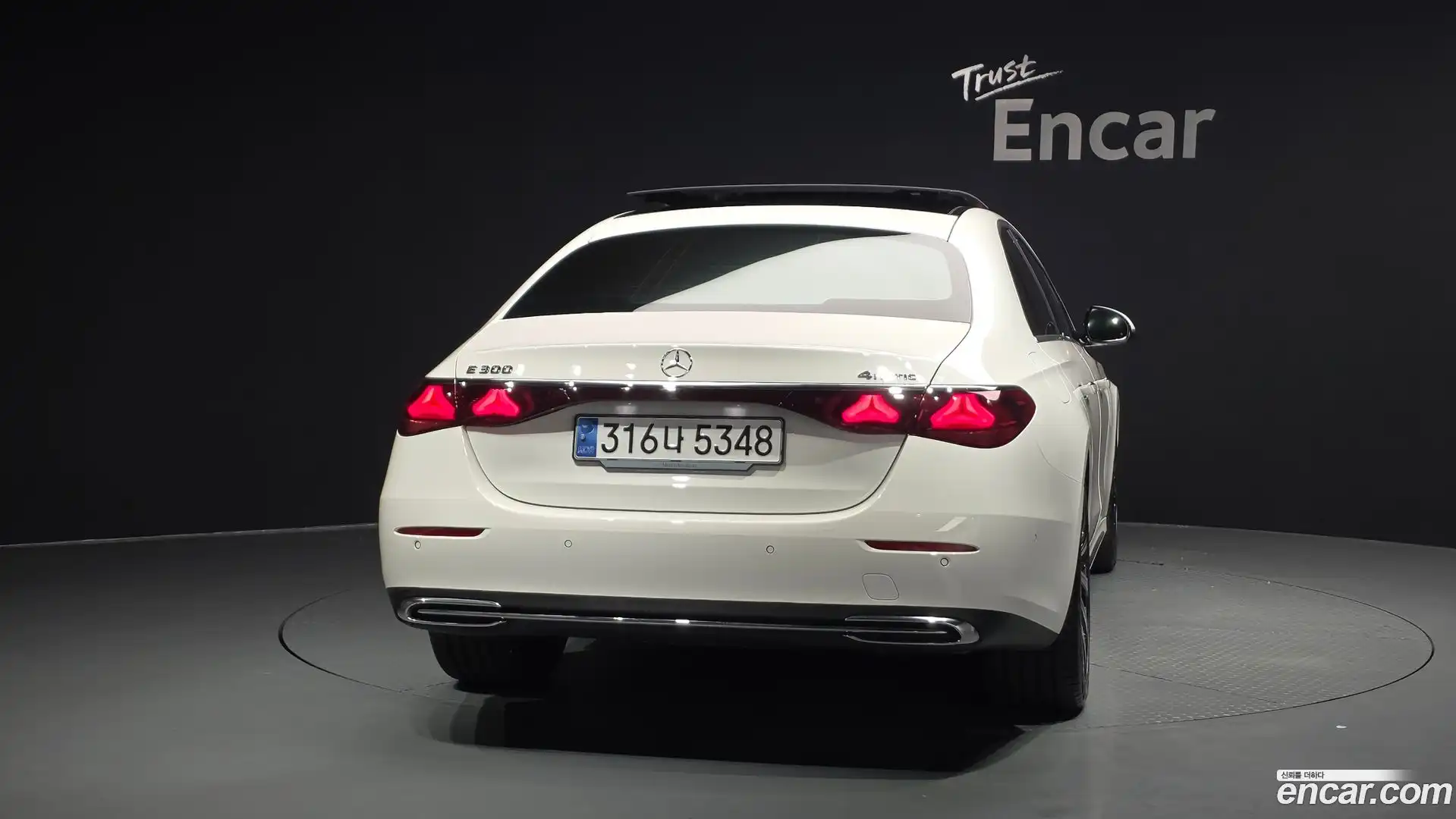 E-Class Mercedes-Benz 2024.4-OUTER-004