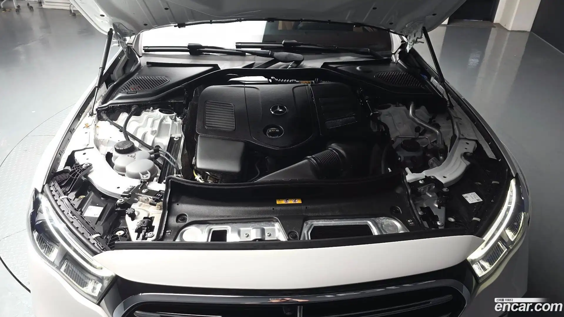 E-Class Mercedes-Benz 2024.4-OUTER-006