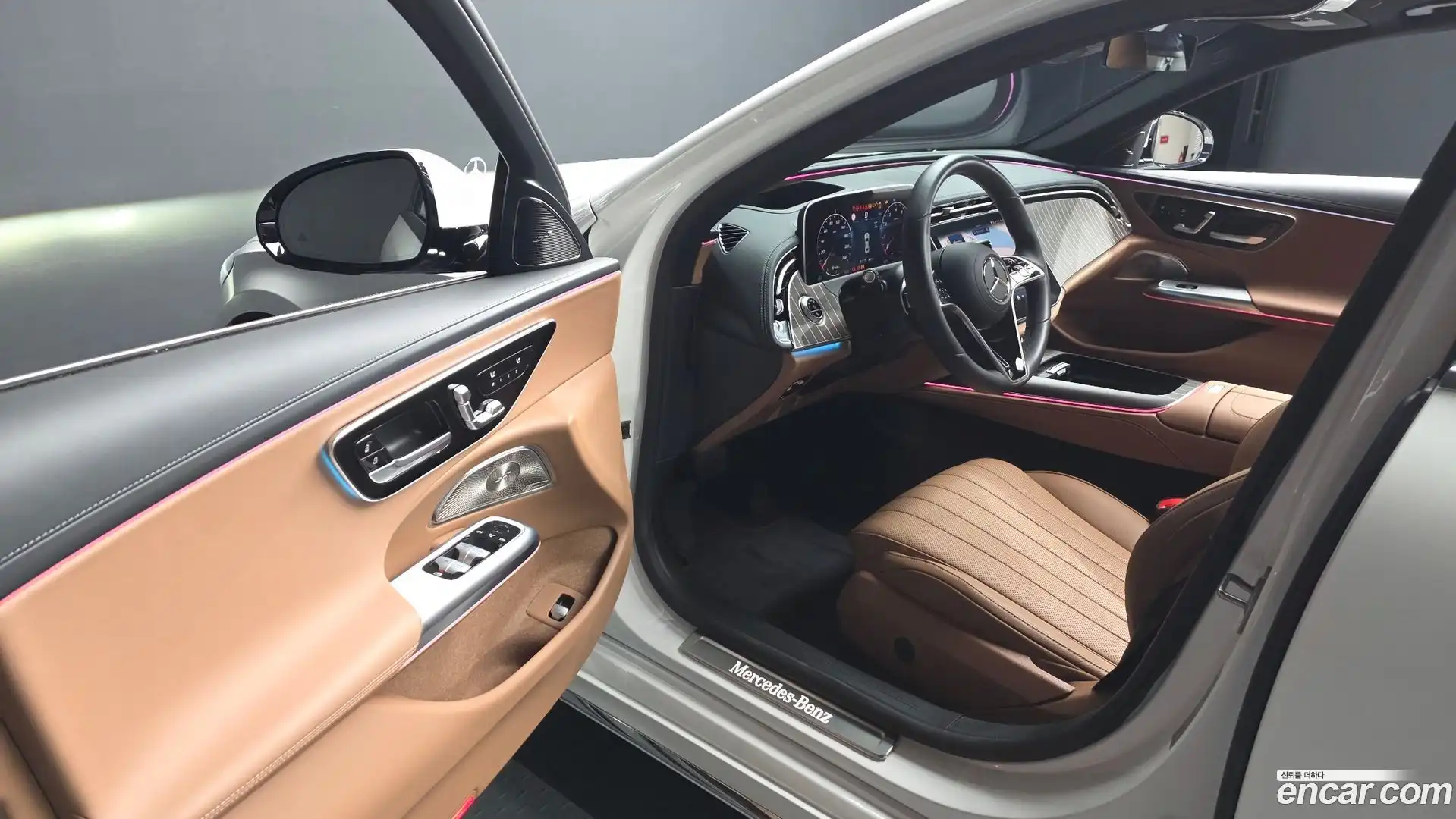 E-Class Mercedes-Benz 2024.4-INNER-010