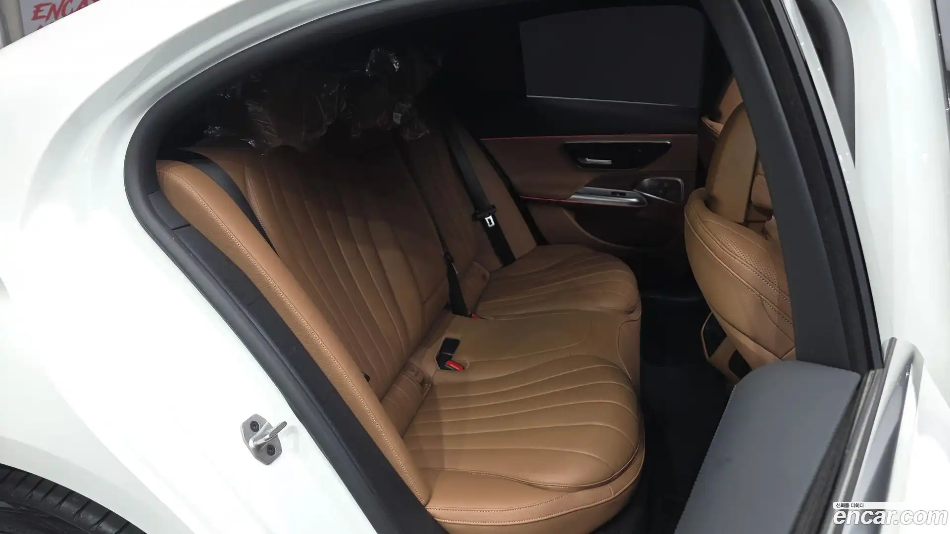E-Class Mercedes-Benz 2024.4-OPTION-015