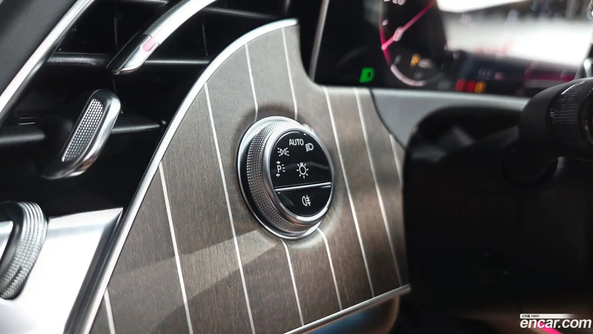 E-Class Mercedes-Benz 2024.4-OPTION-042