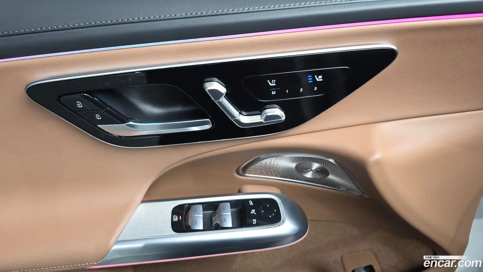 E-Class Mercedes-Benz 2024.4-OPTION-043