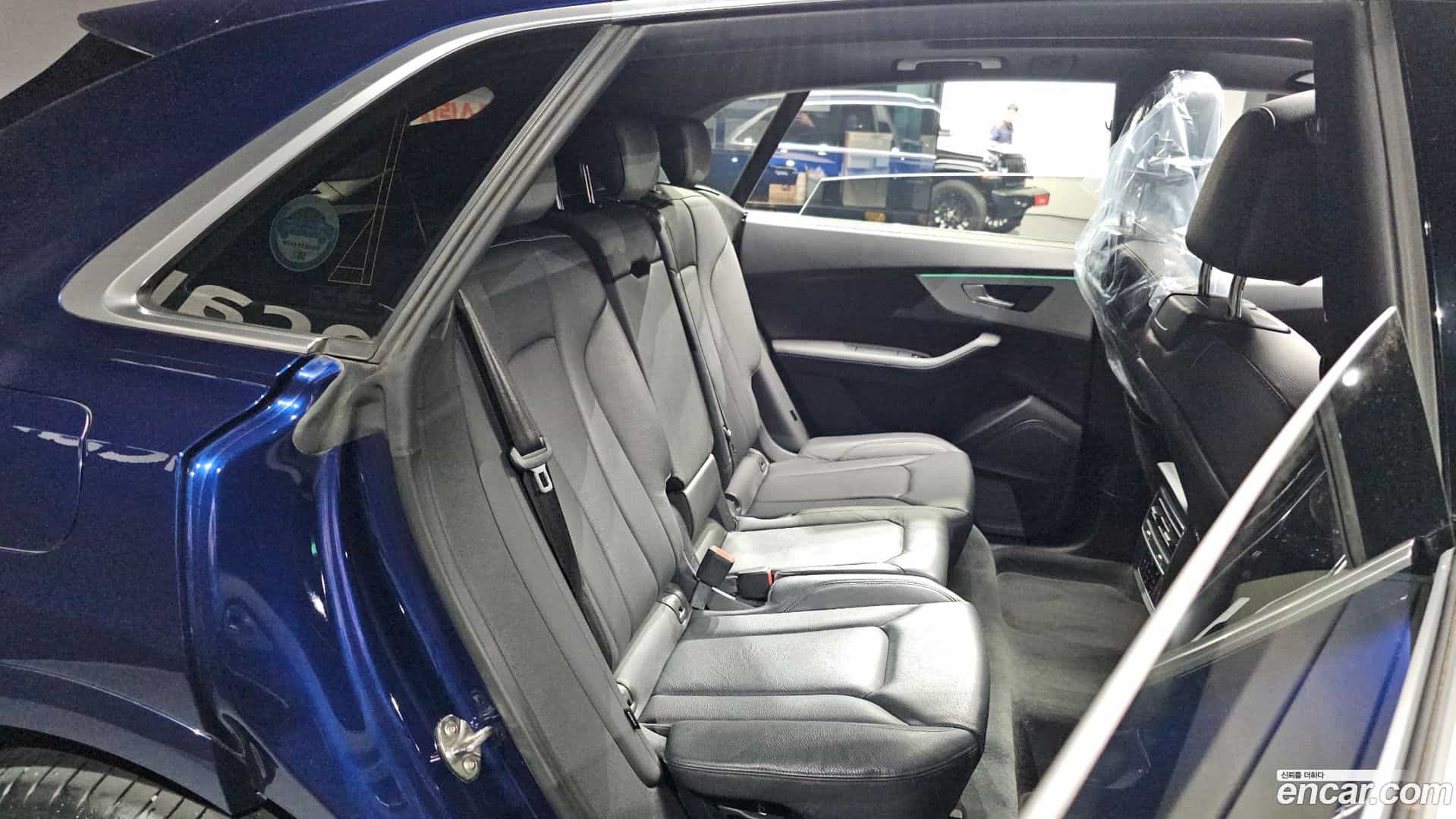 Q8 Audi 2020.4-OPTION-015