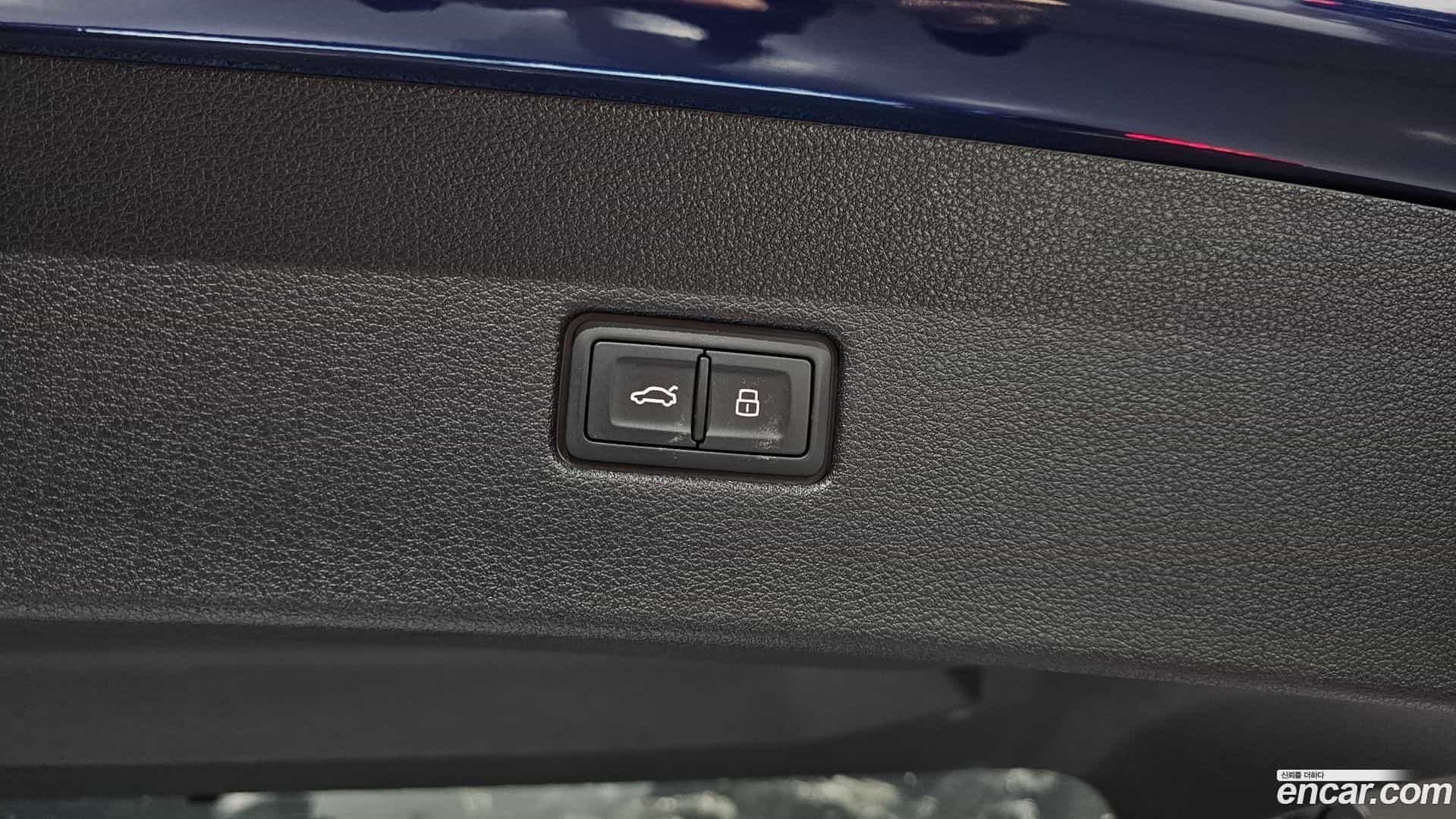 Q8 Audi 2020.4-OPTION-024