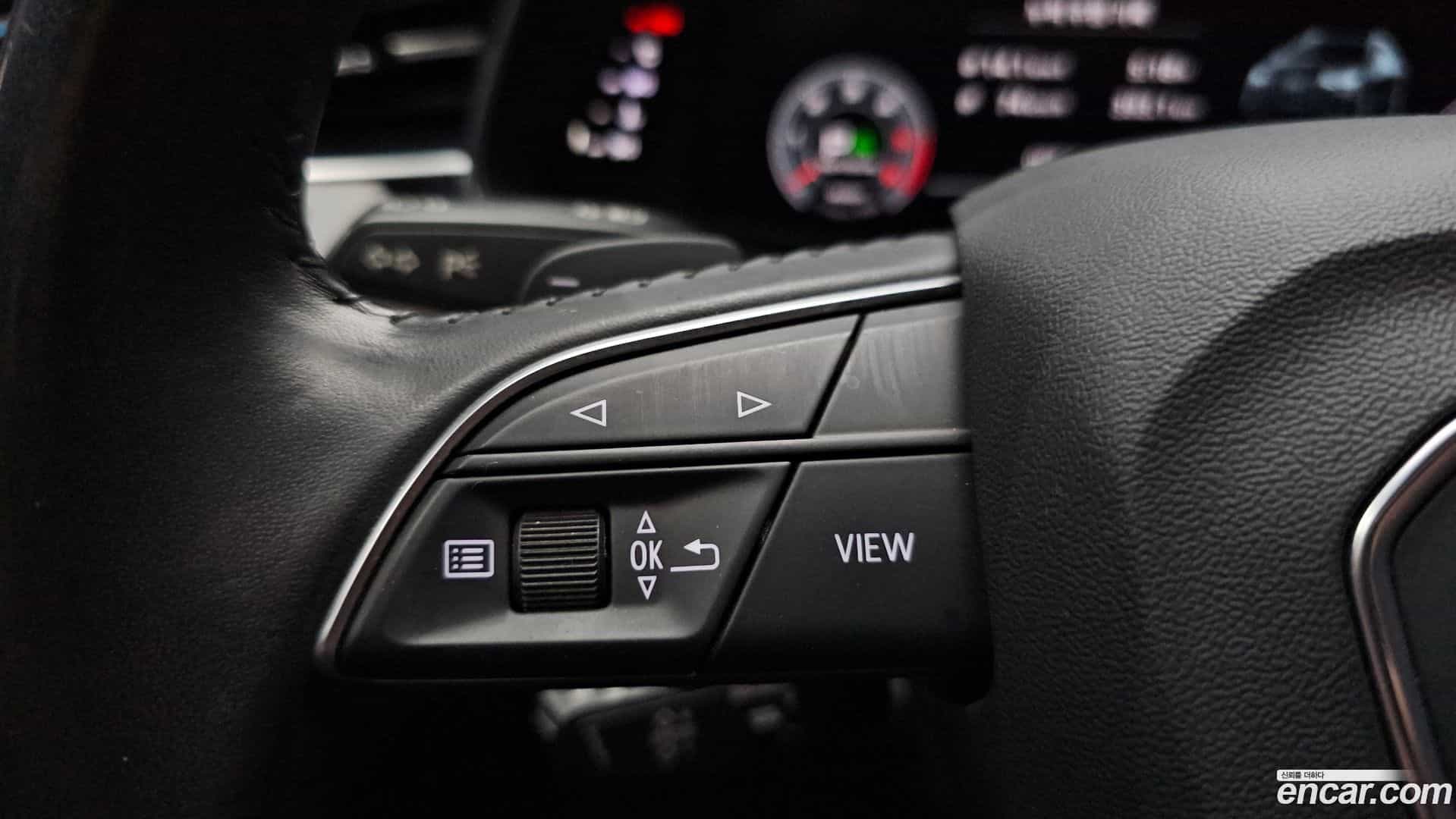 Q8 Audi 2020.4-OPTION-045