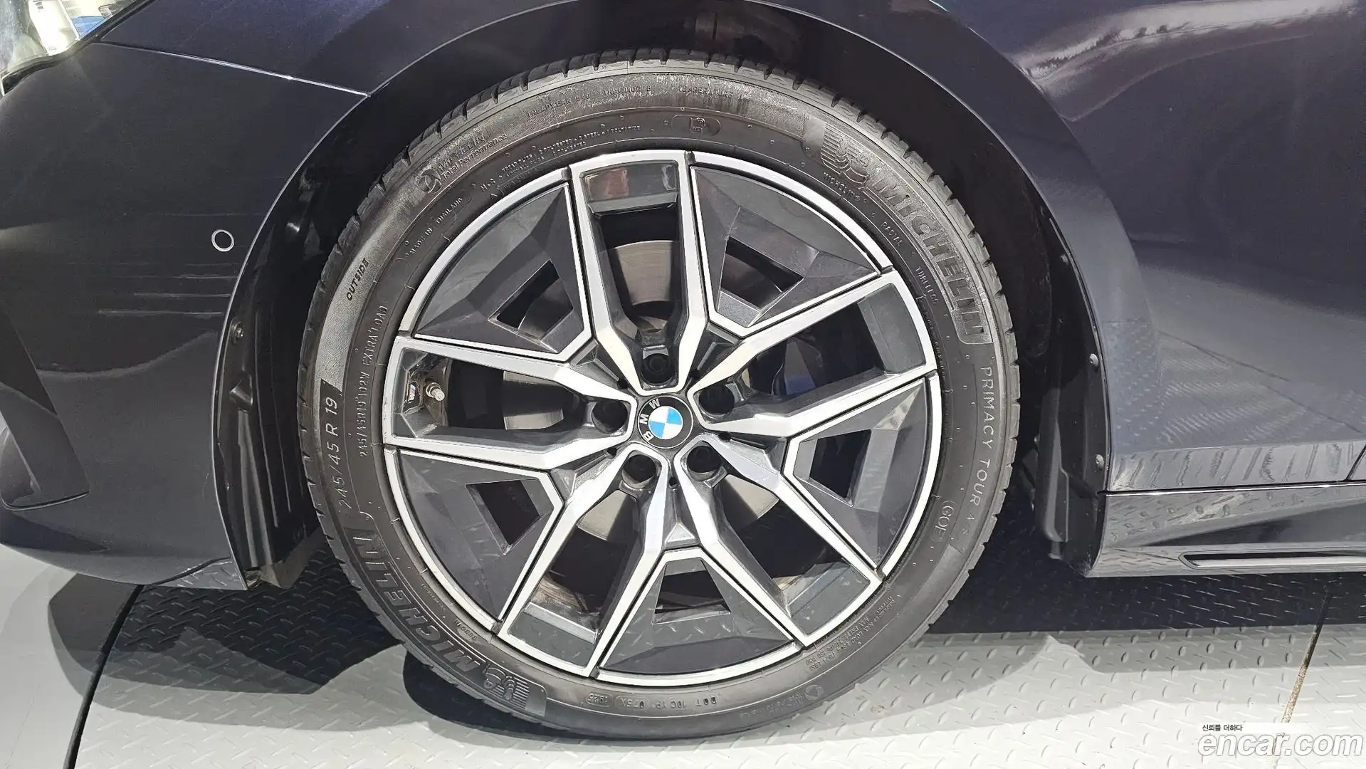 5-Series BMW 2024.9-OUTER-005