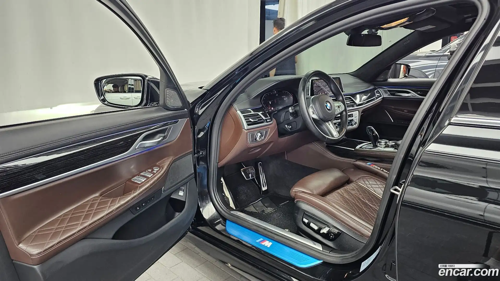 7-Series BMW 2021.0-INNER-010