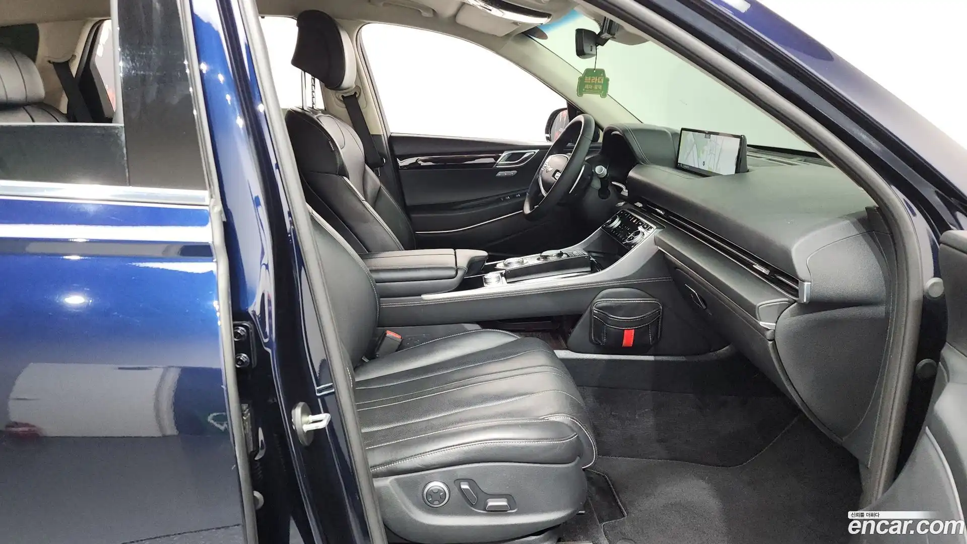 GV80 Genesis 2023.2-INNER-036