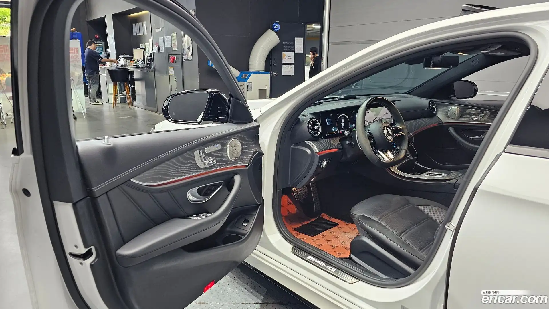 E-Class Mercedes-Benz 2022.11-OPTION-016