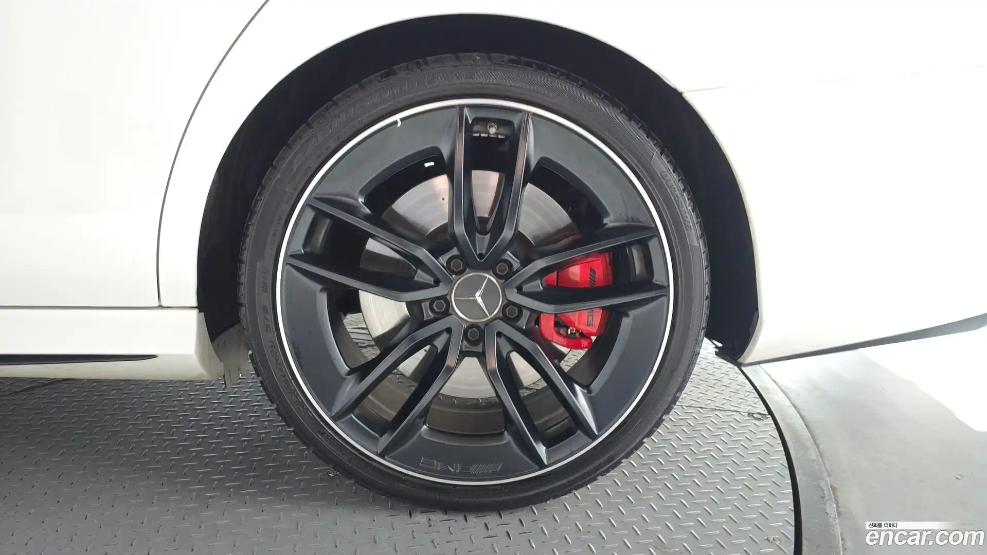 E-Class Mercedes-Benz 2022.11-OUTER-031