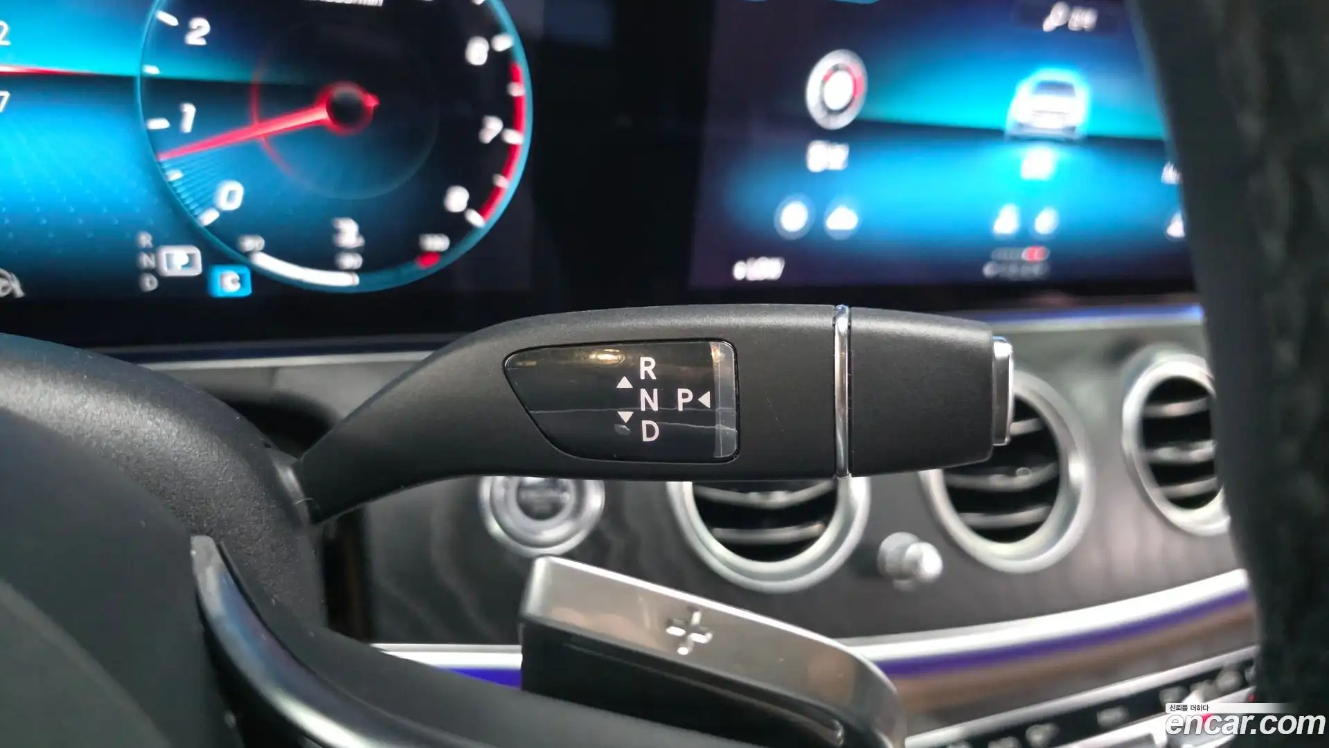 E-Class Mercedes-Benz 2022.9-INNER-009