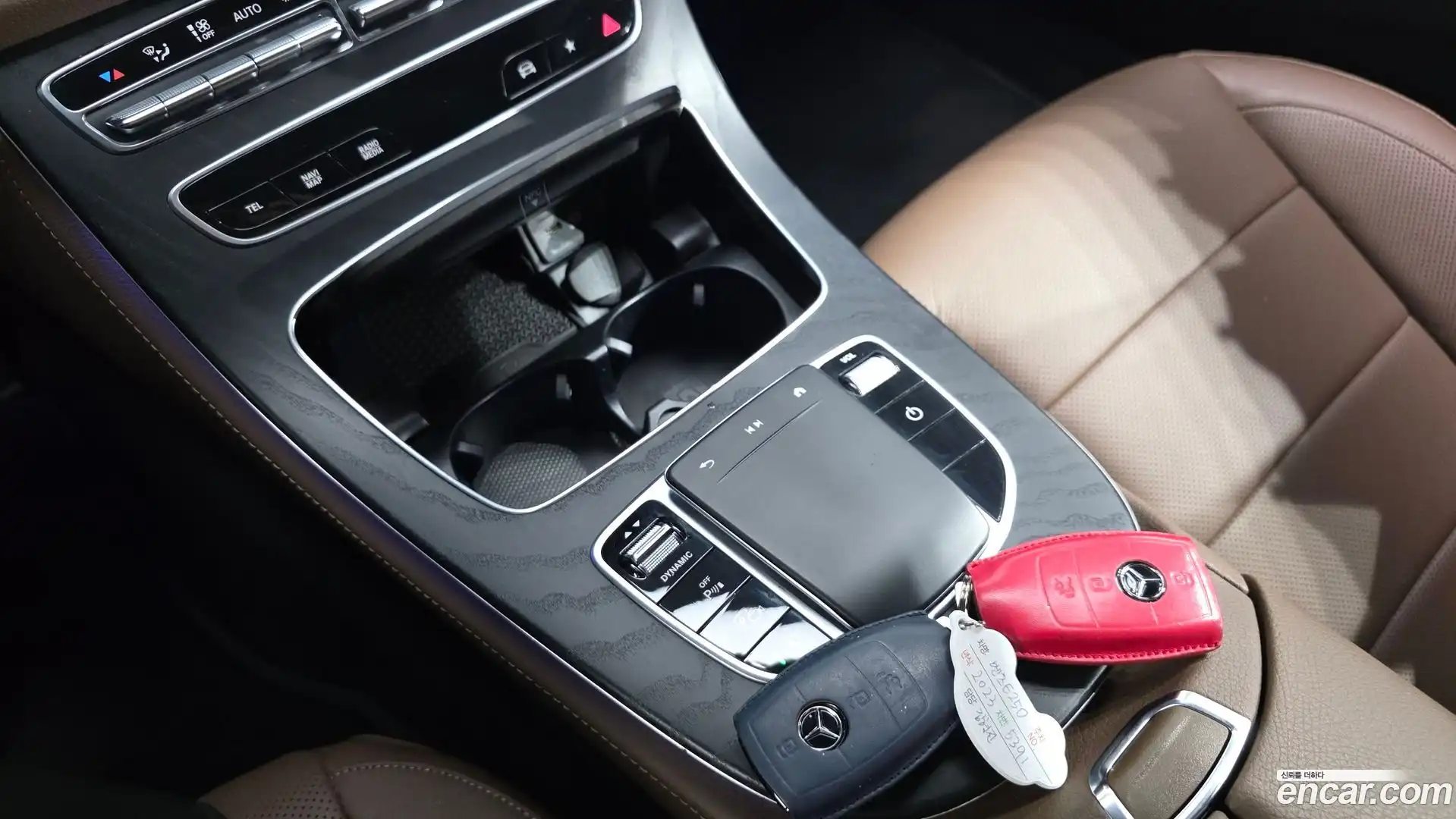 E-Class Mercedes-Benz 2022.9-OPTION-022