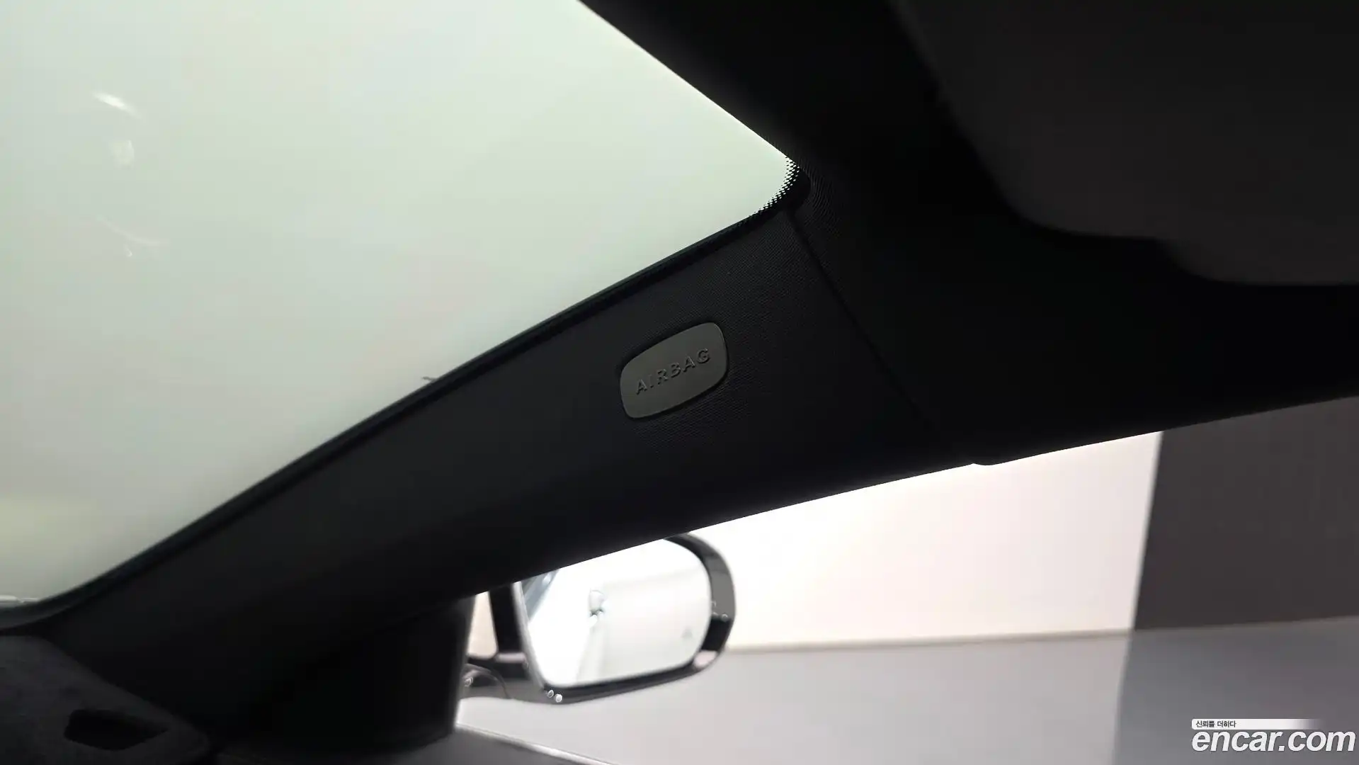 E-Class Mercedes-Benz 2022.9-OPTION-043
