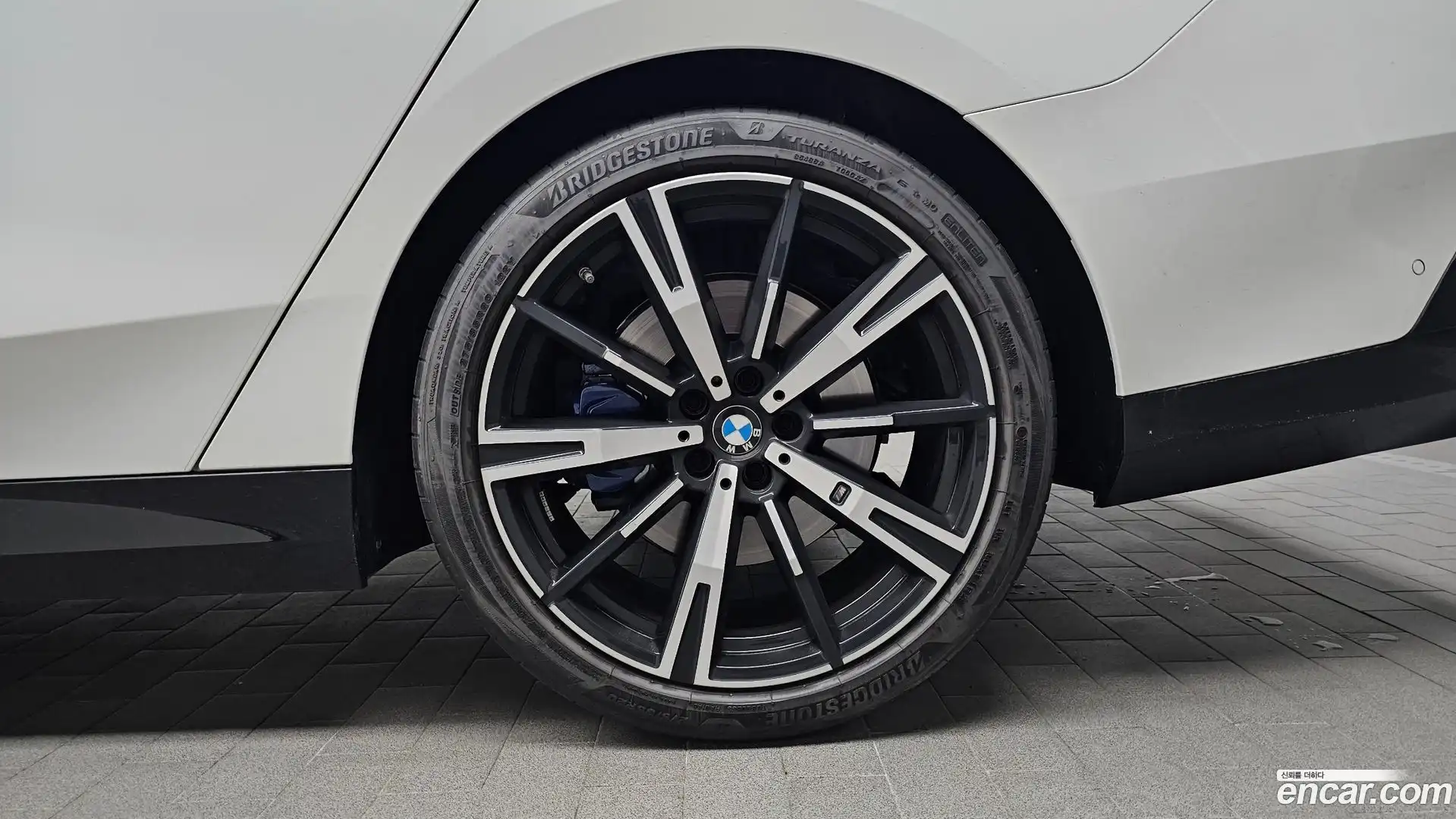 5-Series BMW 2025.8-OUTER-031