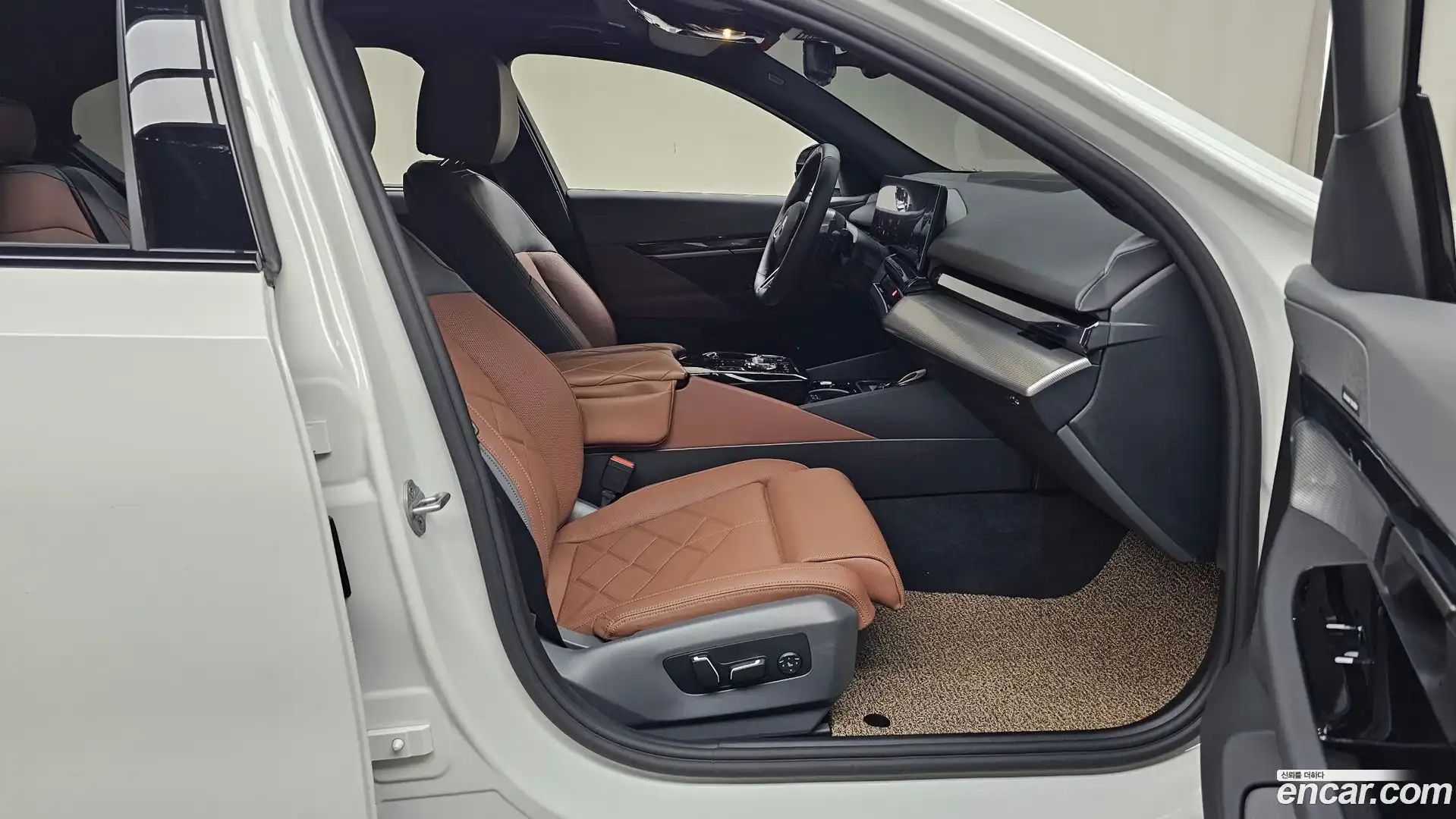 5-Series BMW 2025.8-INNER-036